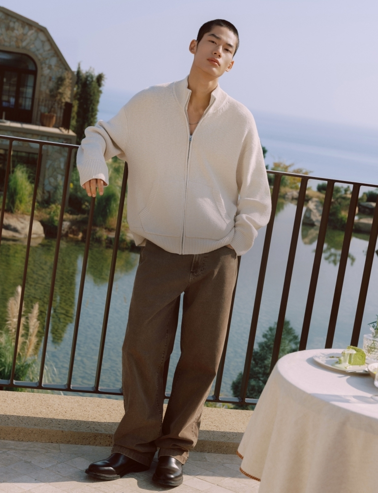 Abercrombie & Fitch | Authentic American clothing since 1892