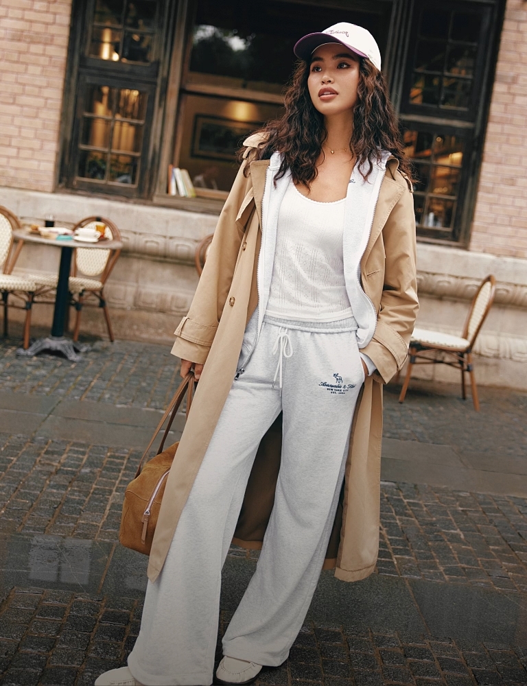 Abercrombie & Fitch | エフォートレスクラシック、上質なファッション