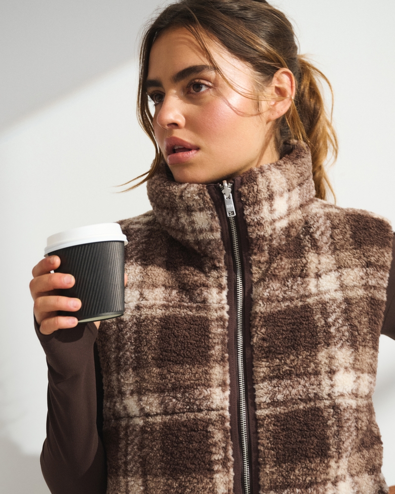 YPB On The Go Reversible Puffer Vest - thumbnail 9