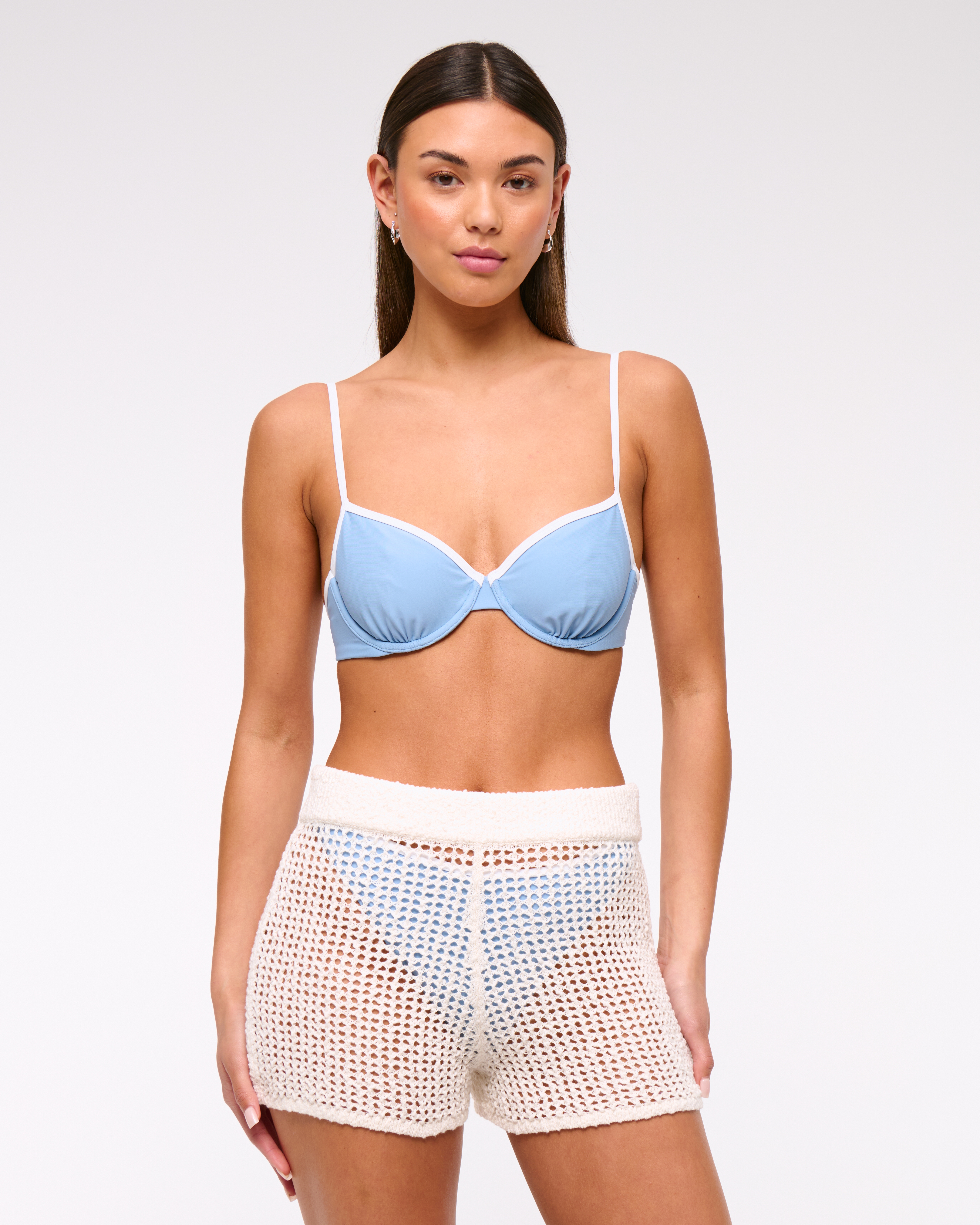 【美品】Ameri CHIC CUT WORK TOP CHICME Women Built-in Bra T Shirt Top Short Sleeve Square