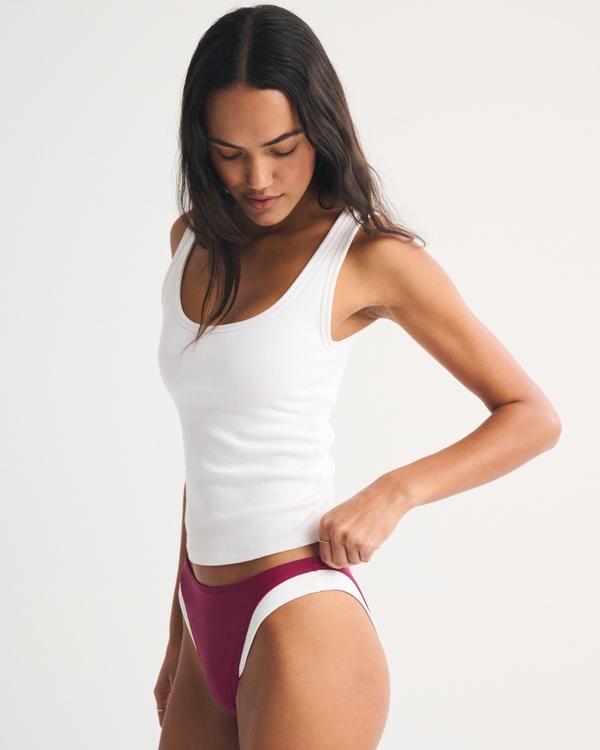 Mid Rise High-Leg Moderate Bottom