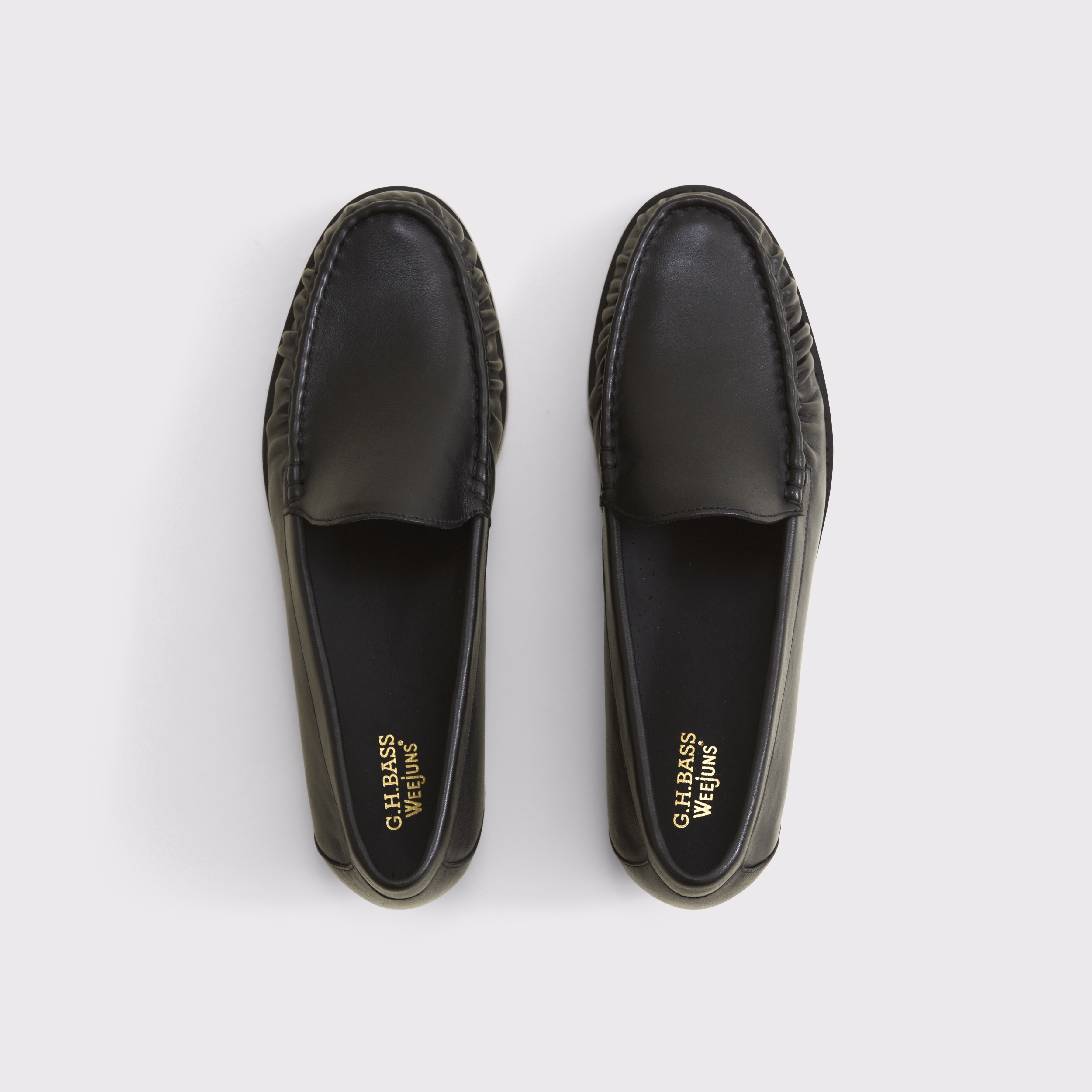 Мужские туфли Abercrombie & Fitch G.H. Bass Venetian Gathered Weejuns® Leather Loafer, цвет: Чёрный — фото 1