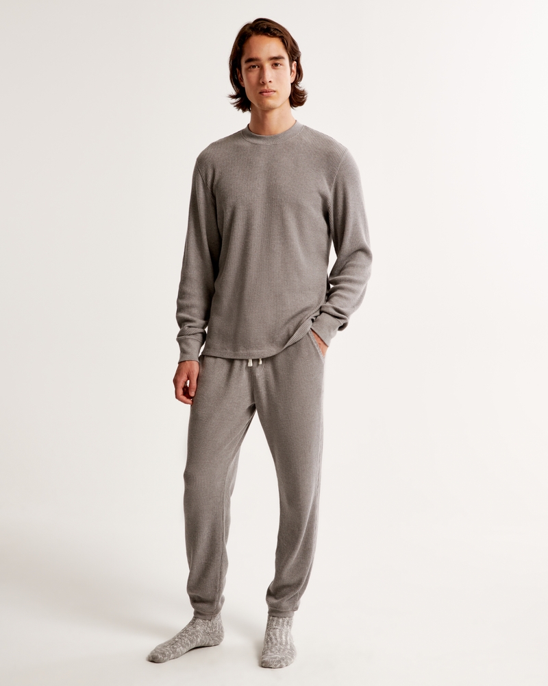 https://img.abercrombie.com/is/image/anf/KIC_113-3006-0009-150_model1.jpg?policy=product-large