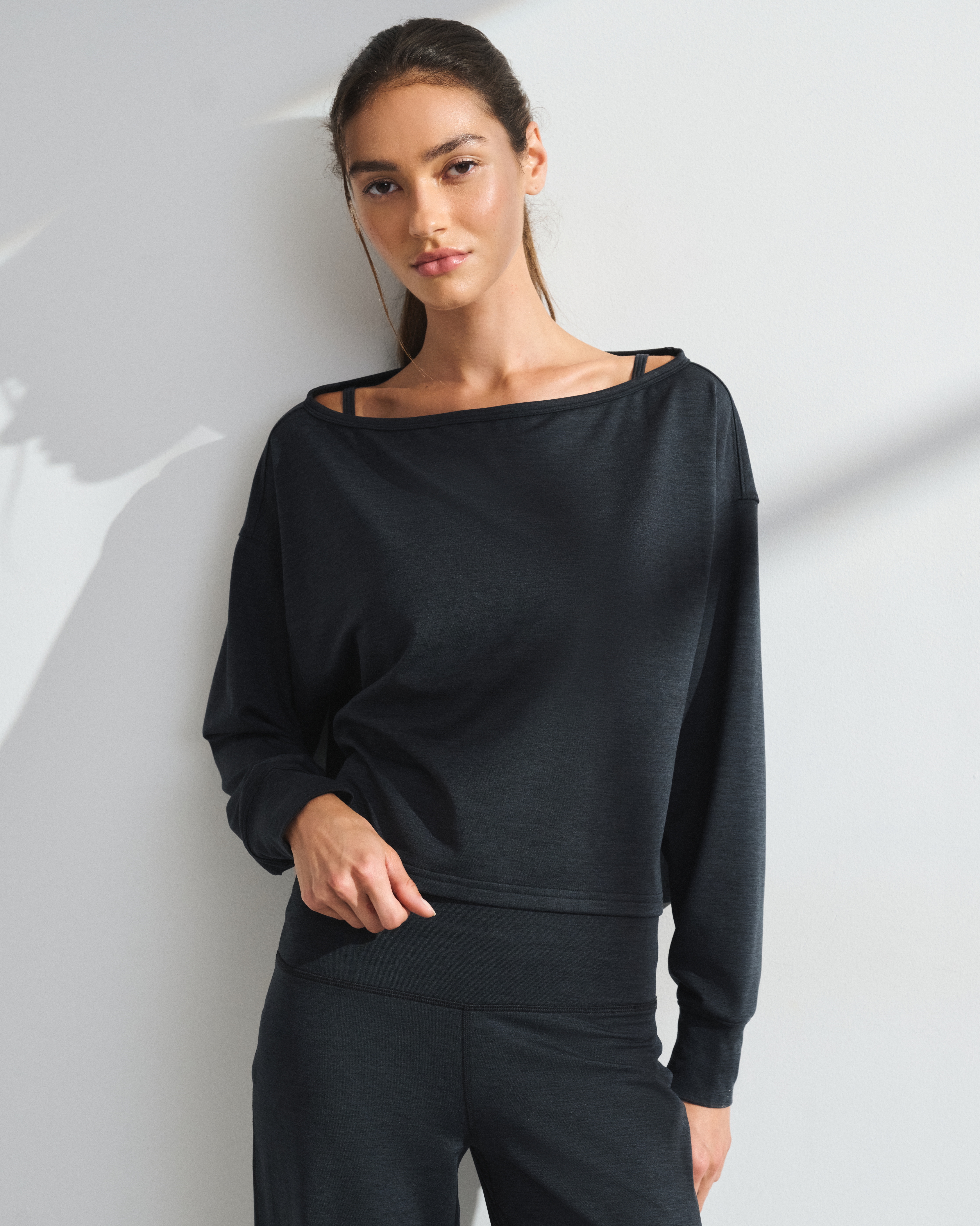 Женские топы Abercrombie & Fitch YPB Restore Long-Sleeve Slash Top — фото 3
