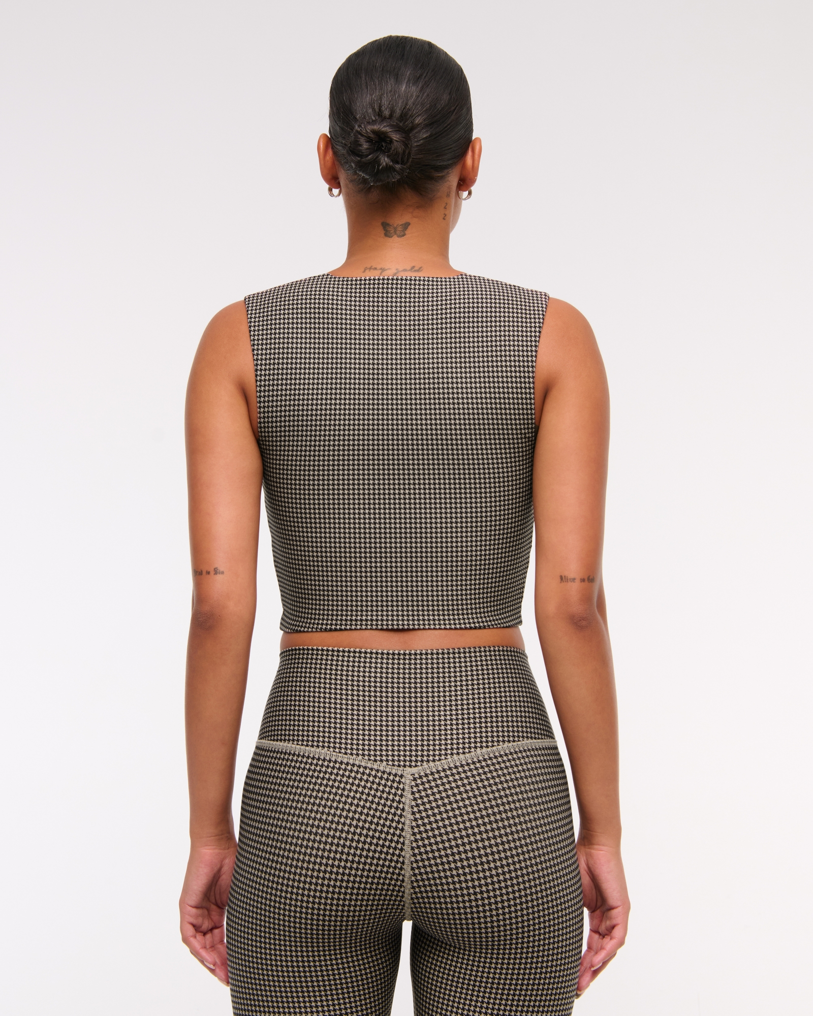 YPB sculptLUX Portrait Tank