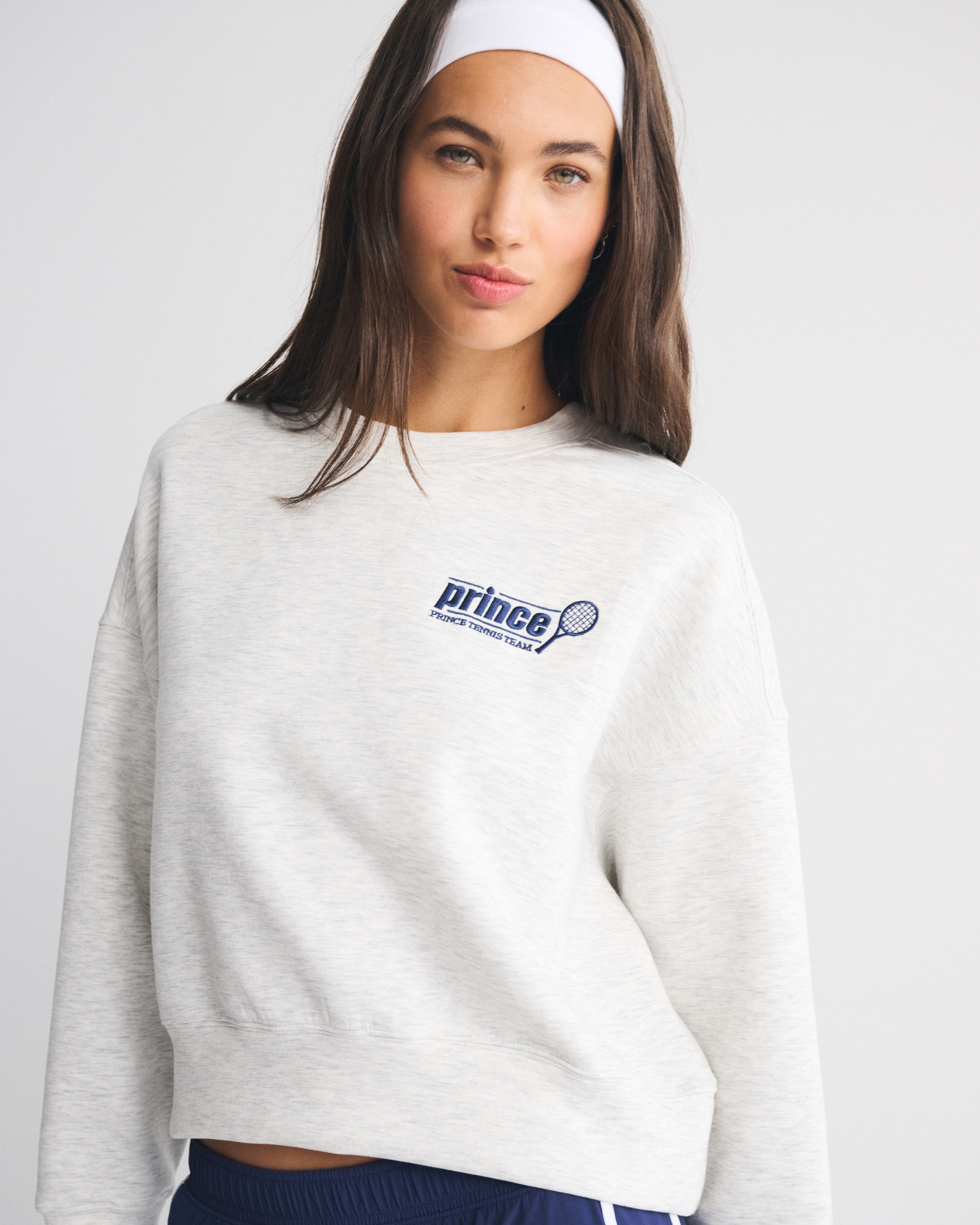 Женские свитеры Abercrombie & Fitch YPB neoKNIT On The Go Prince Tennis Crew — фото 3