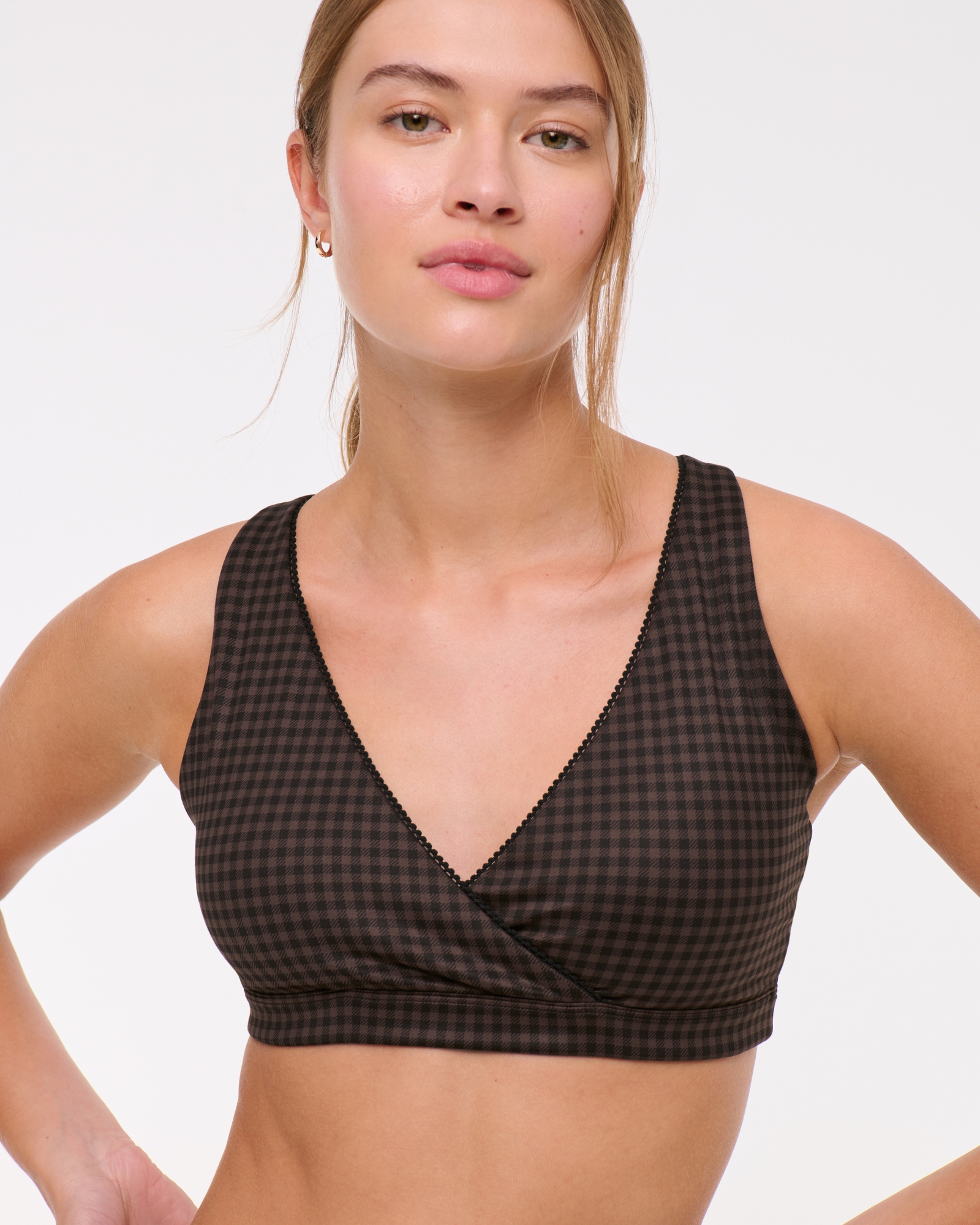 YPB studioFLEX Crossover Sports Bra
