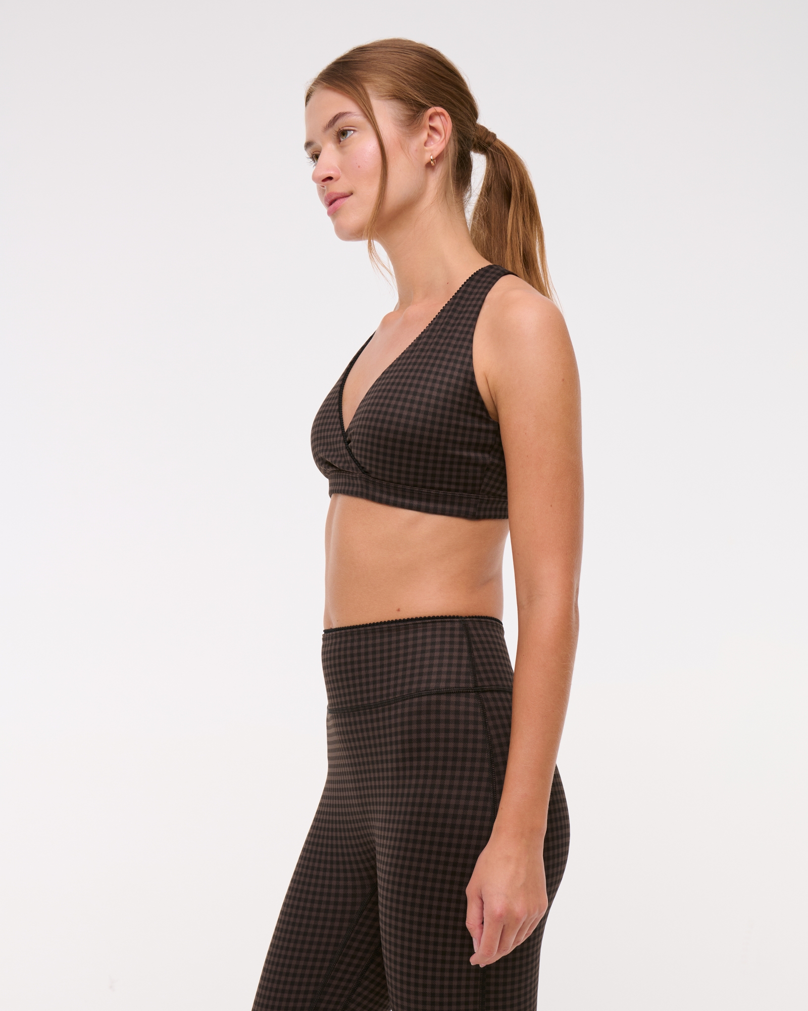YPB studioFLEX Crossover Sports Bra