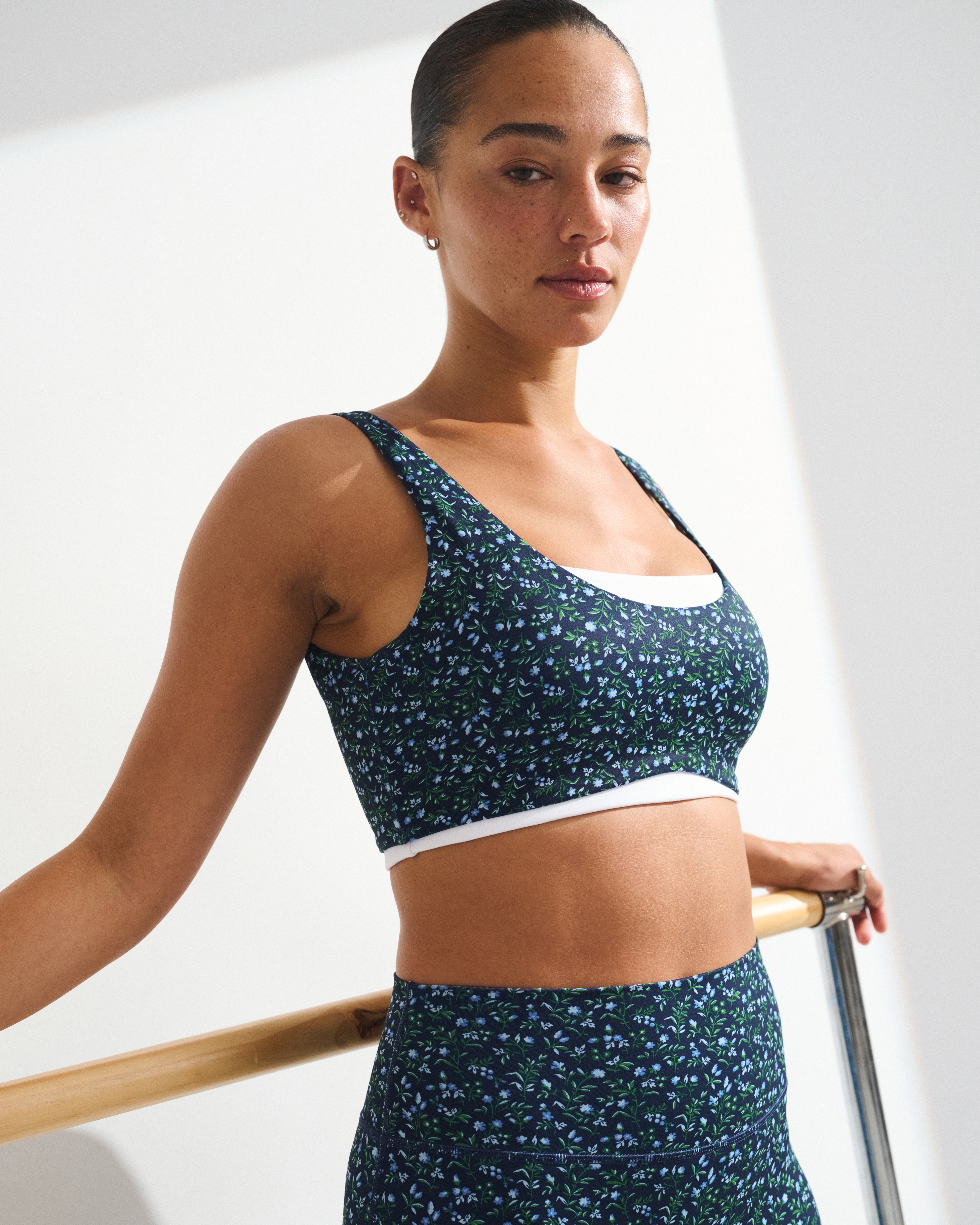 Спортивное бра YPB Curve Sweetheart — Abercrombie & Fitch — фото 2