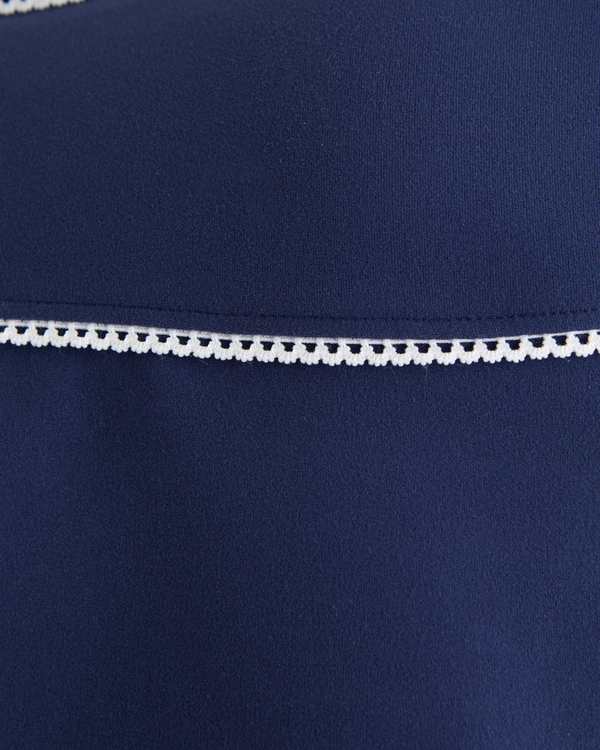 YPB studioFLEX Picot-Trim Scoopneck Tank
