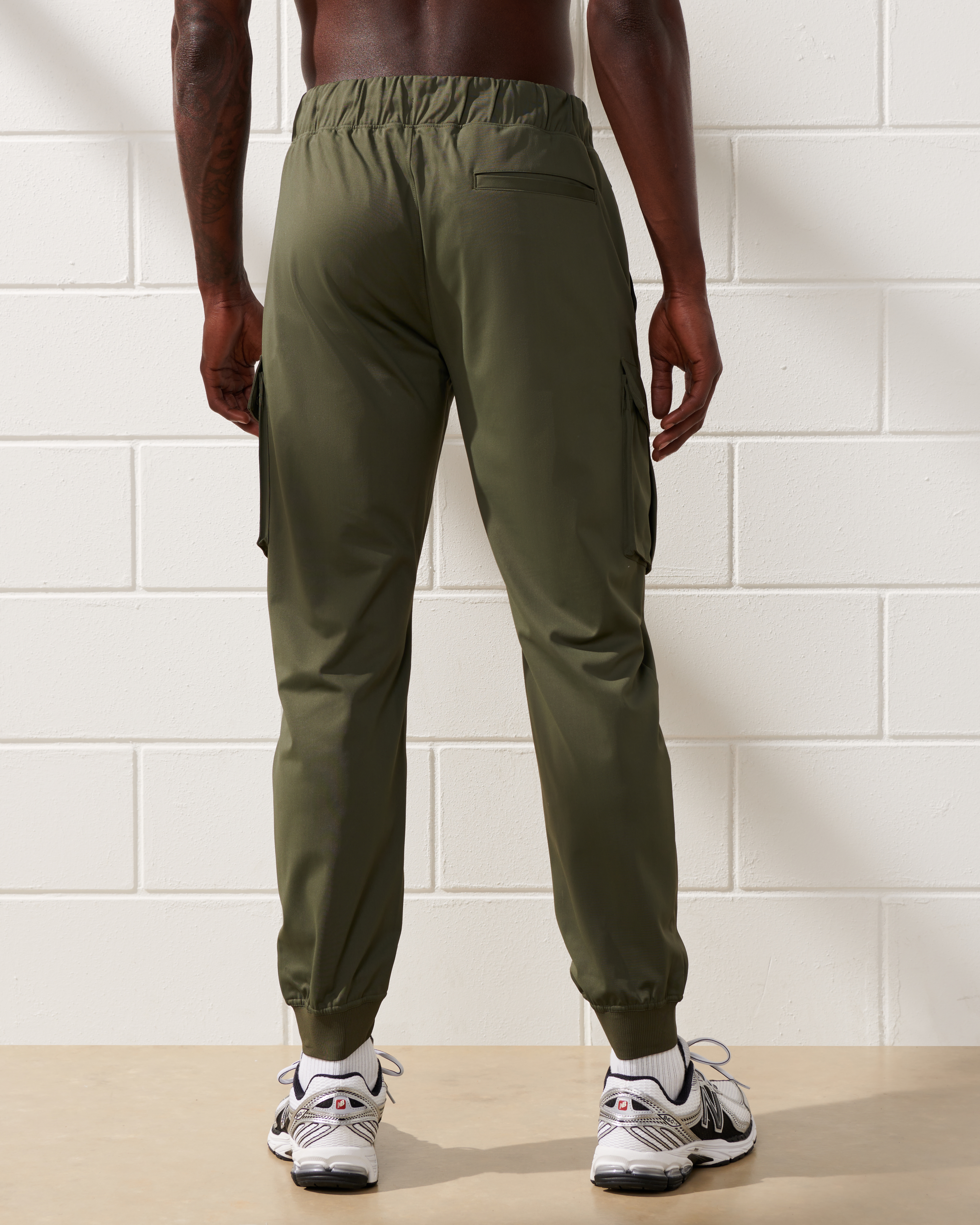 Abercrombie and fitch online cargo joggers