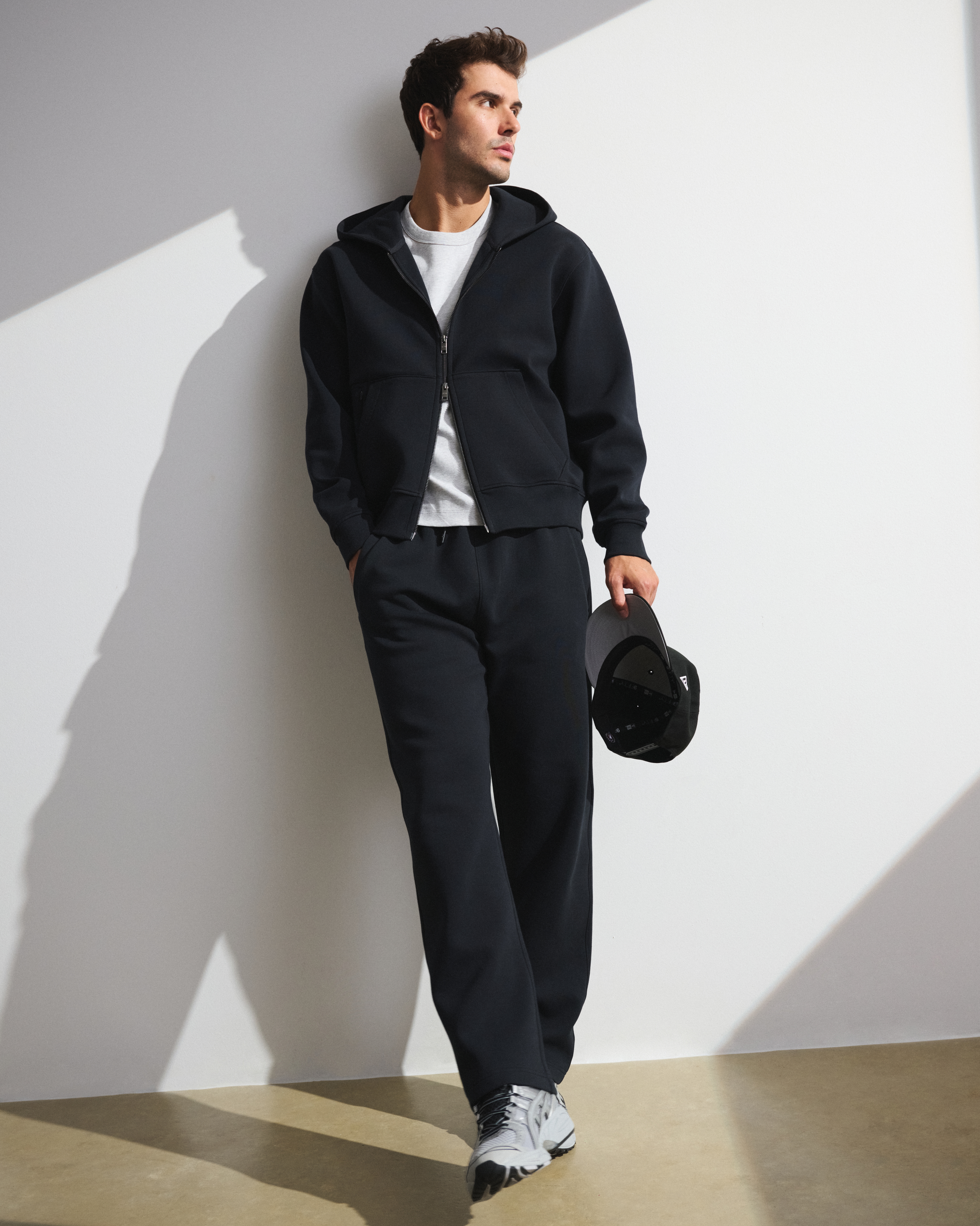 Мужские прямые брюки Abercrombie & Fitch YPB neoKNIT MAX Relaxed, цвет: Чёрный — фото 2