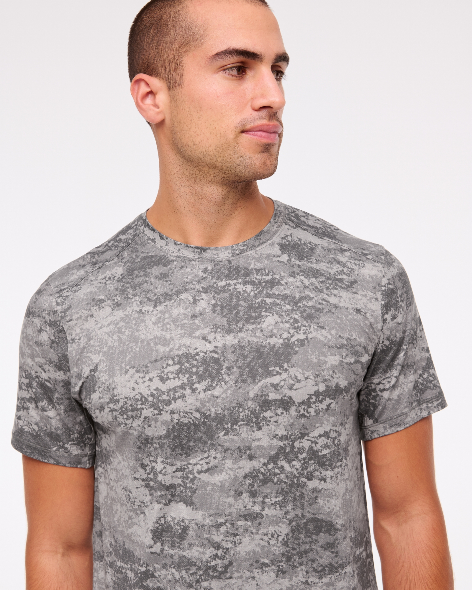 YPB powerSOFT Lifting Tee