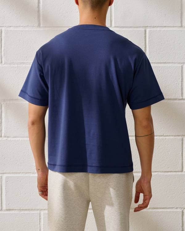 Essential Cropped Crew Sweatshirt