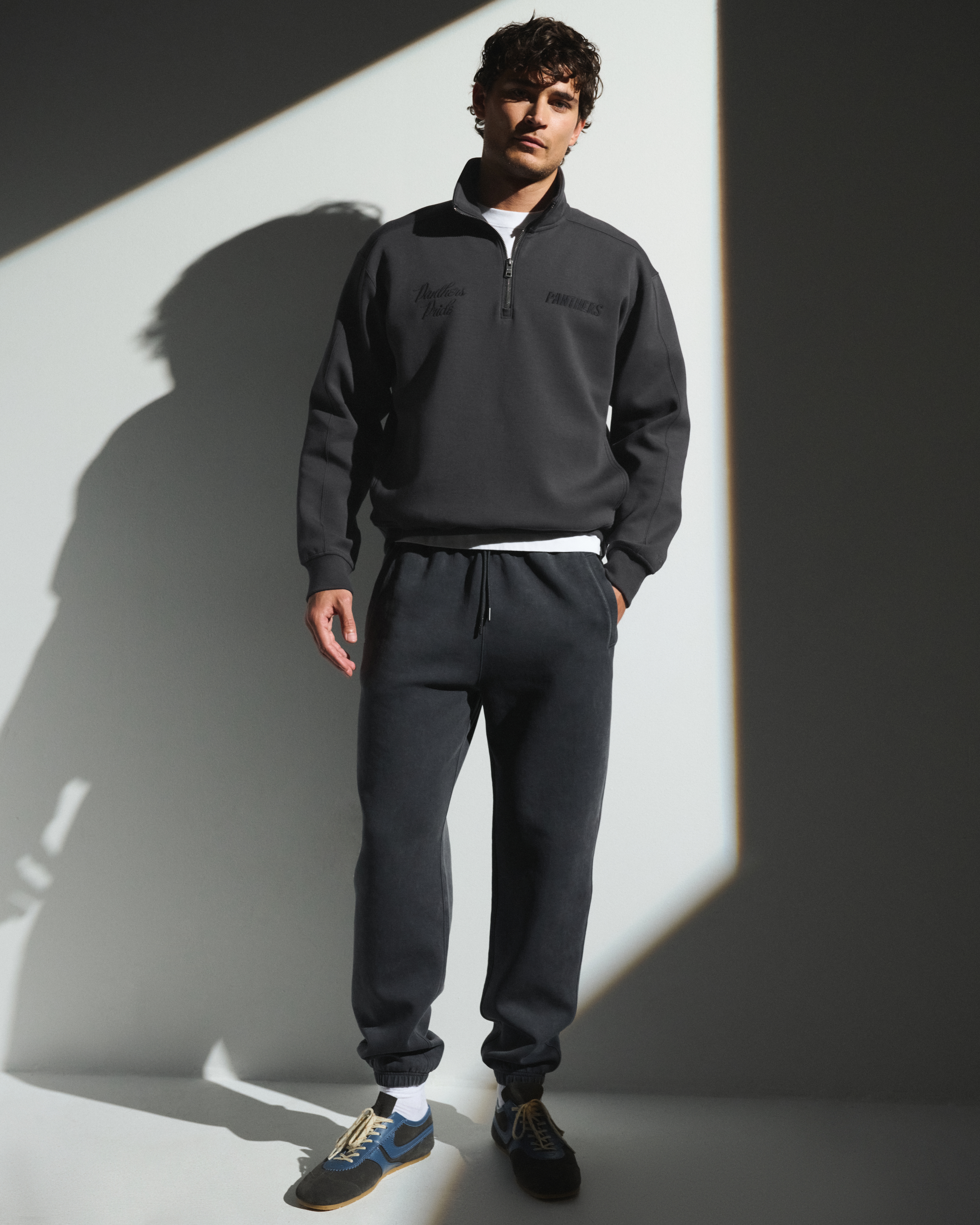 Мужской свитшот Abercrombie & Fitch Las Vegas Raiders neoKNIT MAX Half-Zip, цвет: Чёрный, вариант 1 — фото 3