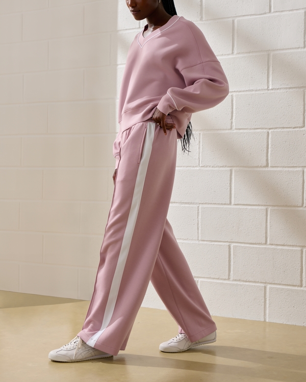 Women's YPB neoKNIT Wide Leg Sweatpant | Women's Clearance