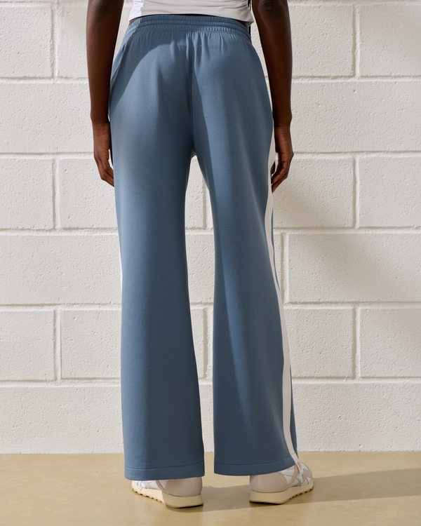 YPB neoKNIT Wide Leg Pant