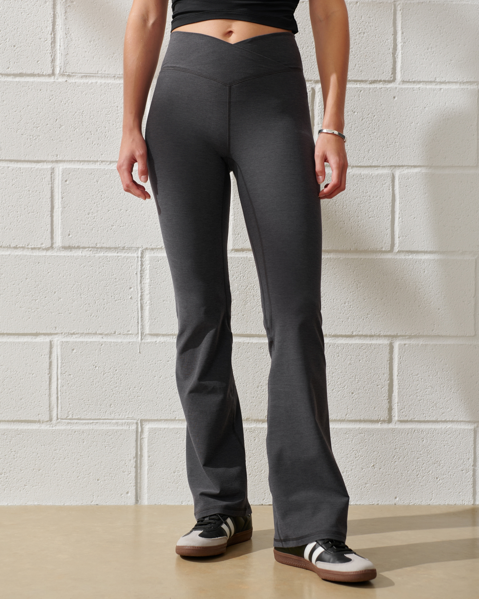 YPB everydaySOFT Flare Legging