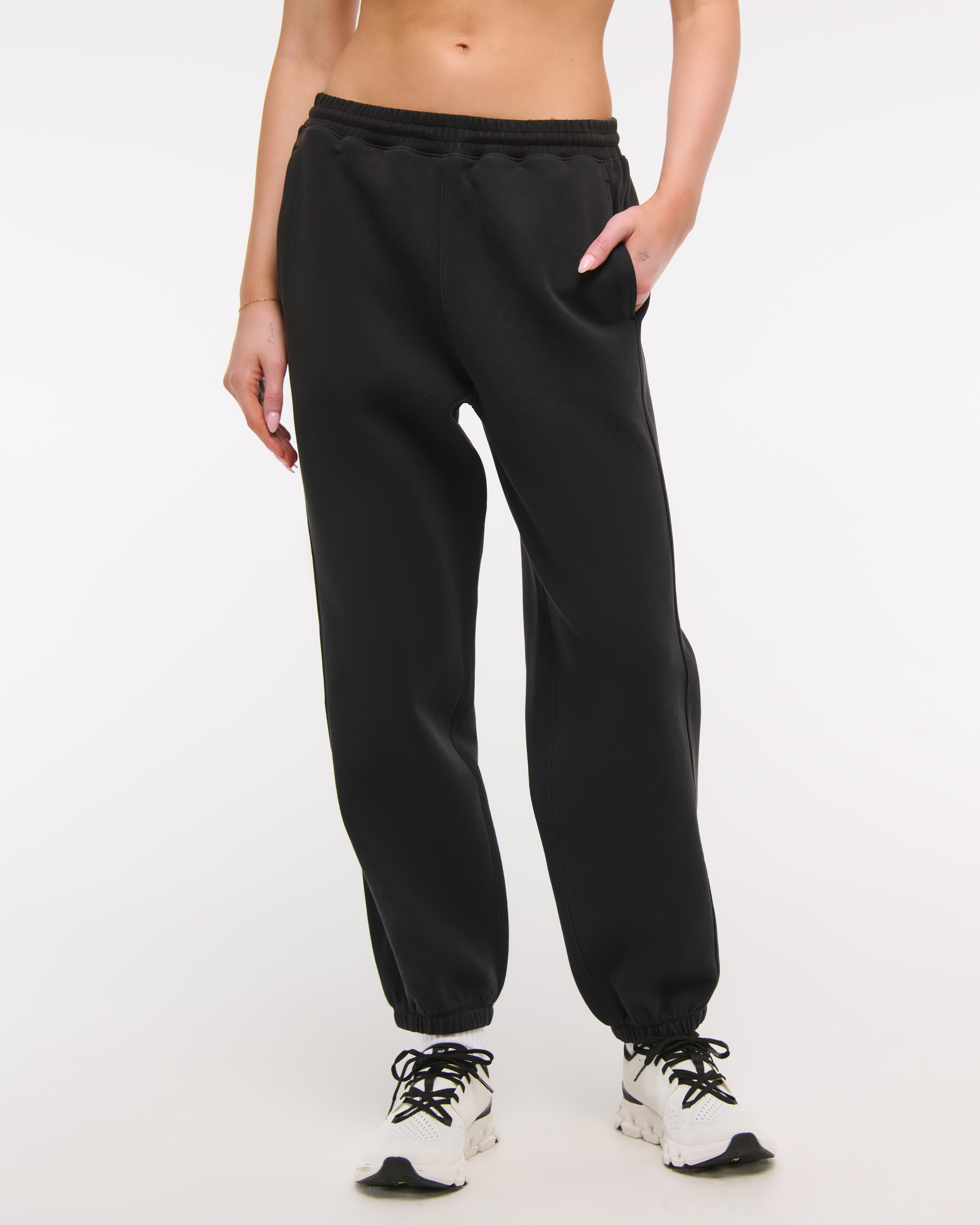 Abercrombie & Fitch Ypb Neoknit Max Mid Rise Cinched Pant In Black
