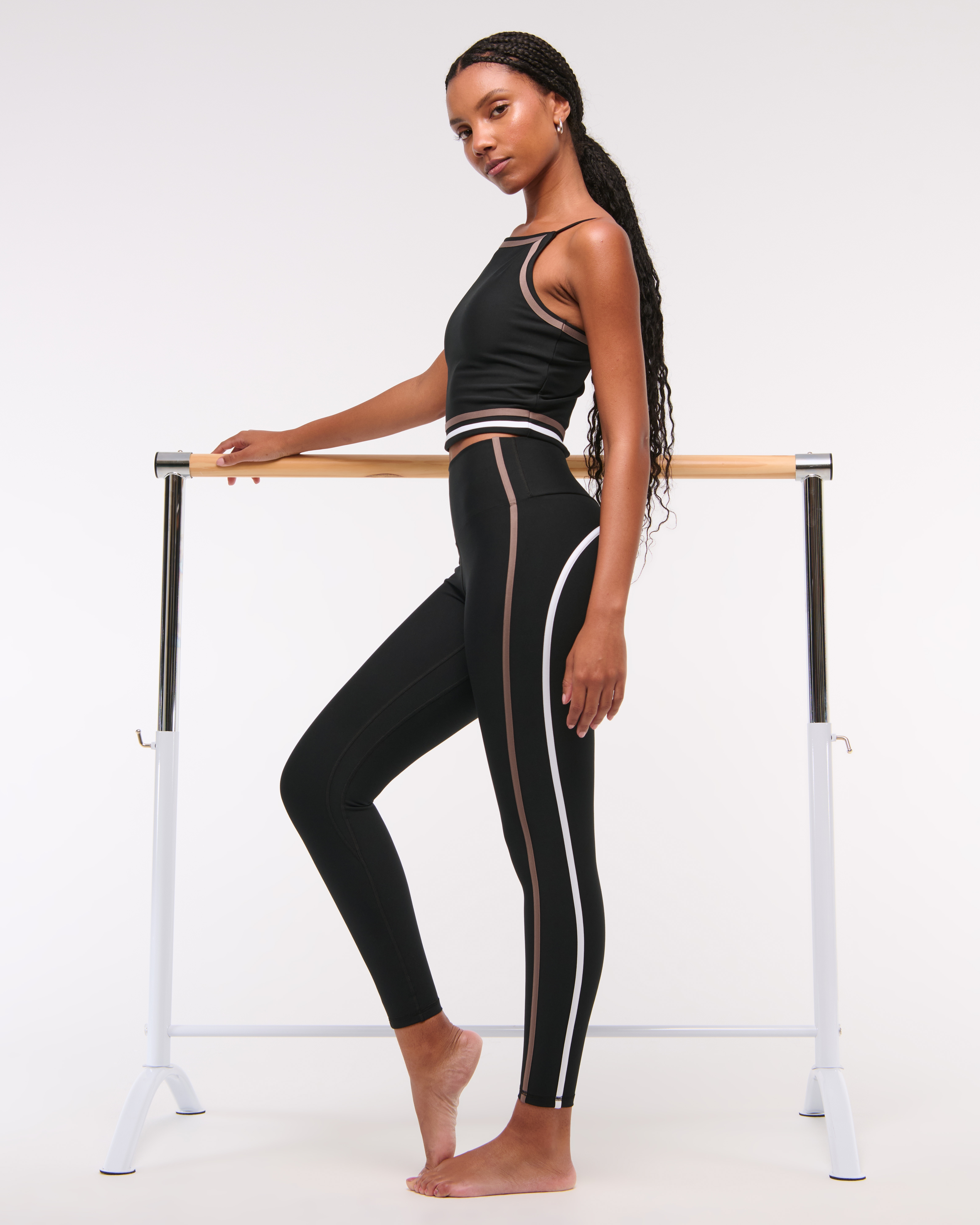 Abercrombie & Fitch Ypb Sculptlux Curve Love 7/8-length Legging In Black