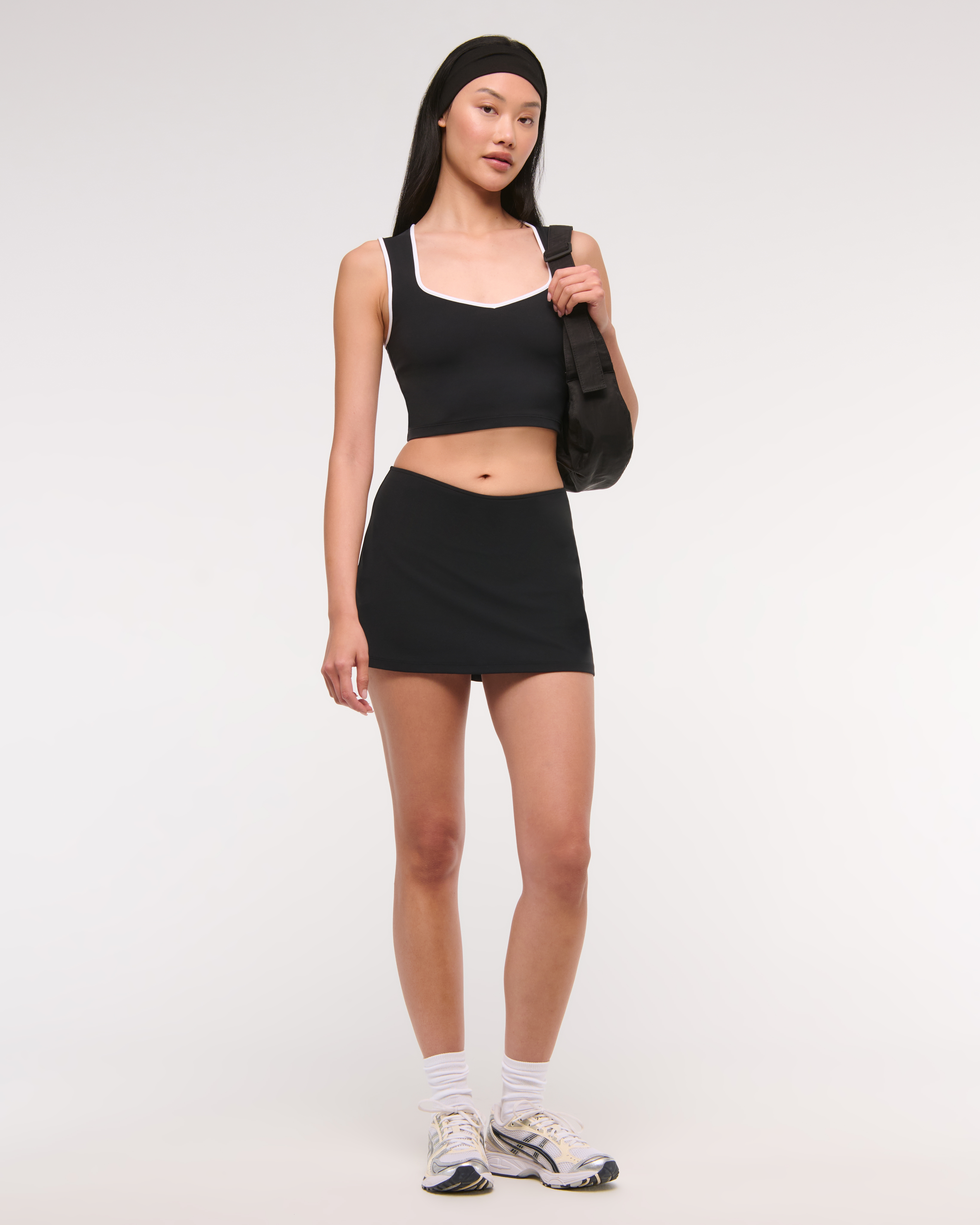 Женские юбки Abercrombie & Fitch YPB studioFLEX Mid Rise Mini Skirt — фото 3