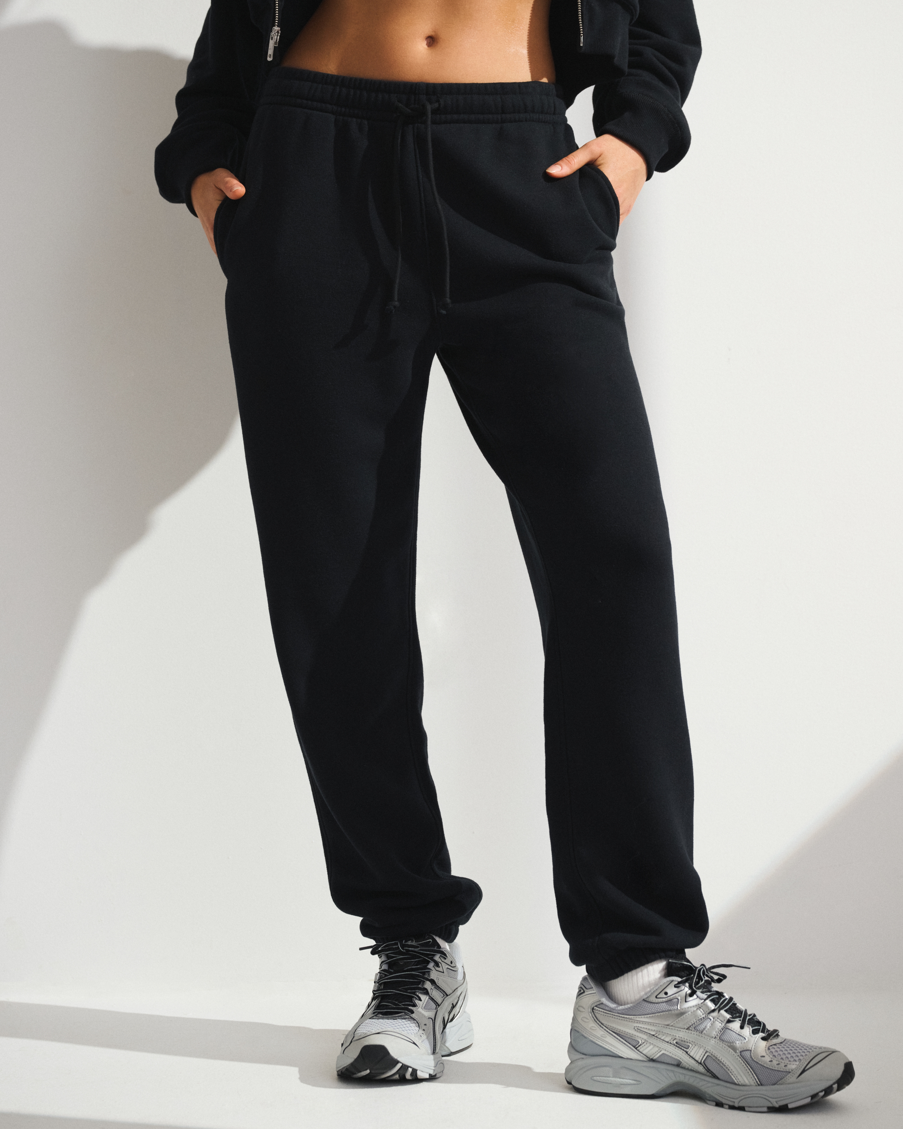 Женские брюки Abercrombie & Fitch YPB On The Go Cinched Pant — фото 3