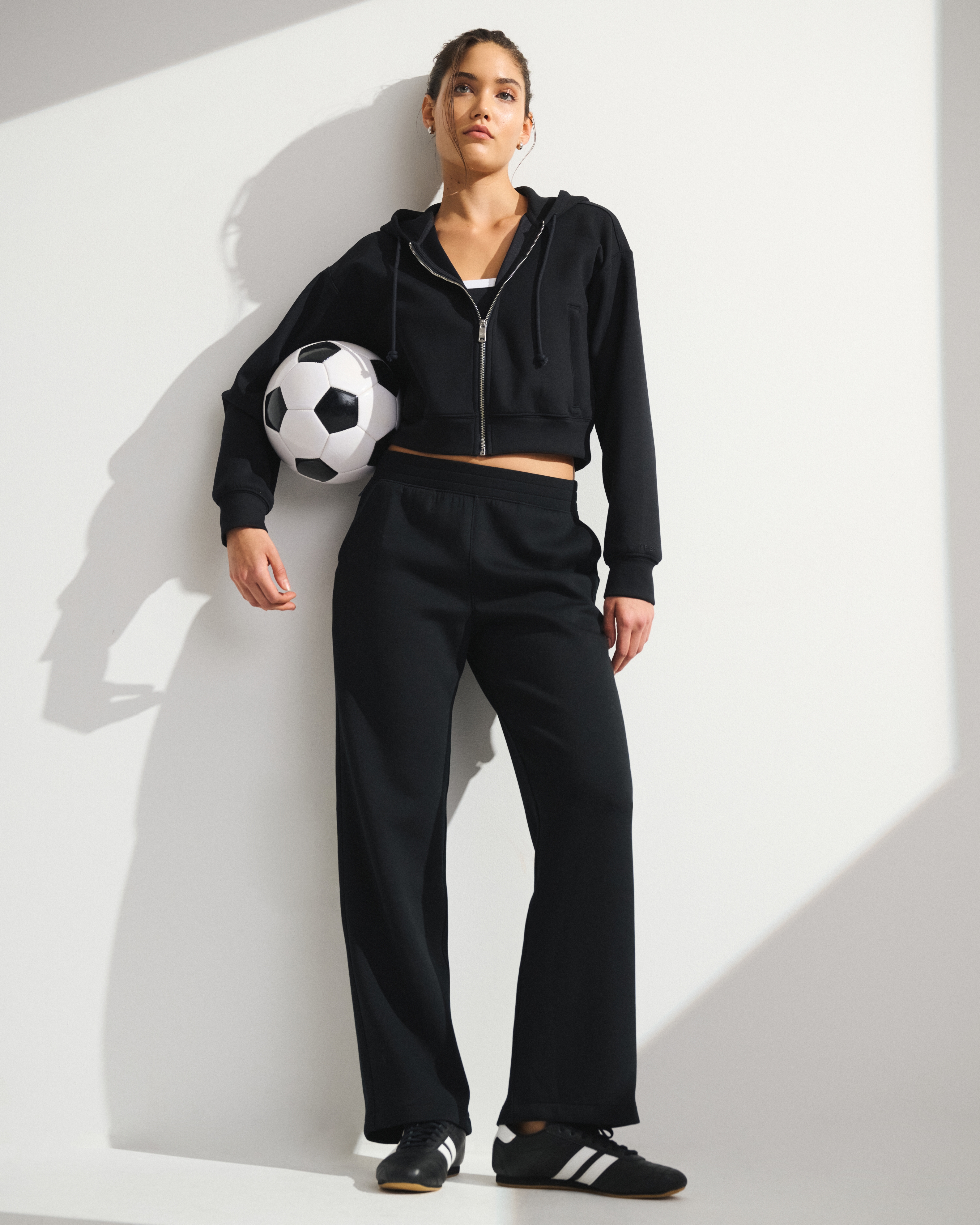 Abercrombie & Fitch Ypb Neoknit On The Go Straight Leg Pant In Blue