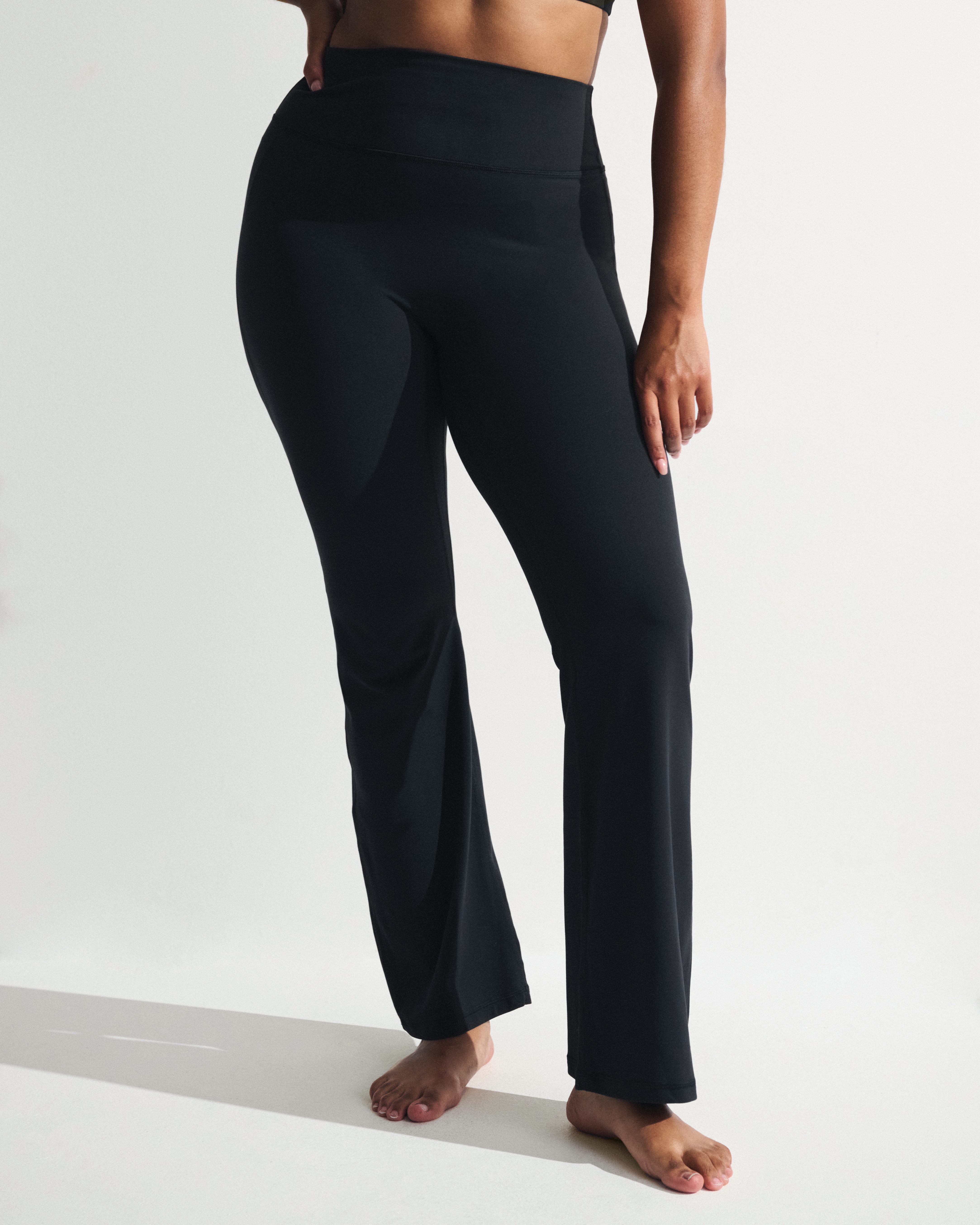 Abercrombie & Fitch Ypb Studioflex Curve Love Flare Legging In Black