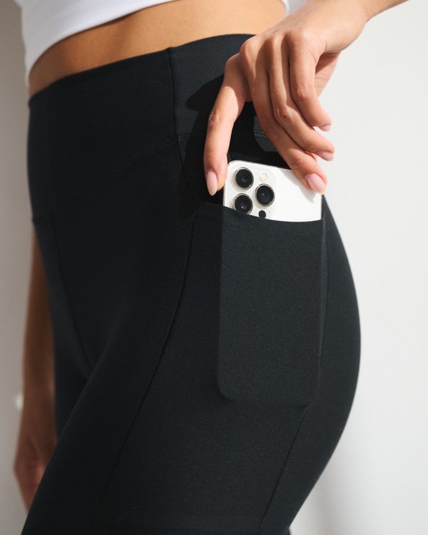 YPB studioFLEX 7/8-Length Pocket Legging