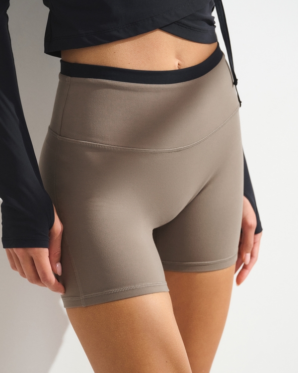 YPB studioFLEX Bike Short, Brown view 2