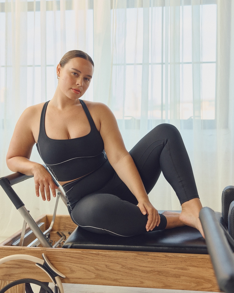 YPB sculptLUX Curve Love 7/8-Length Legging - thumbnail 8