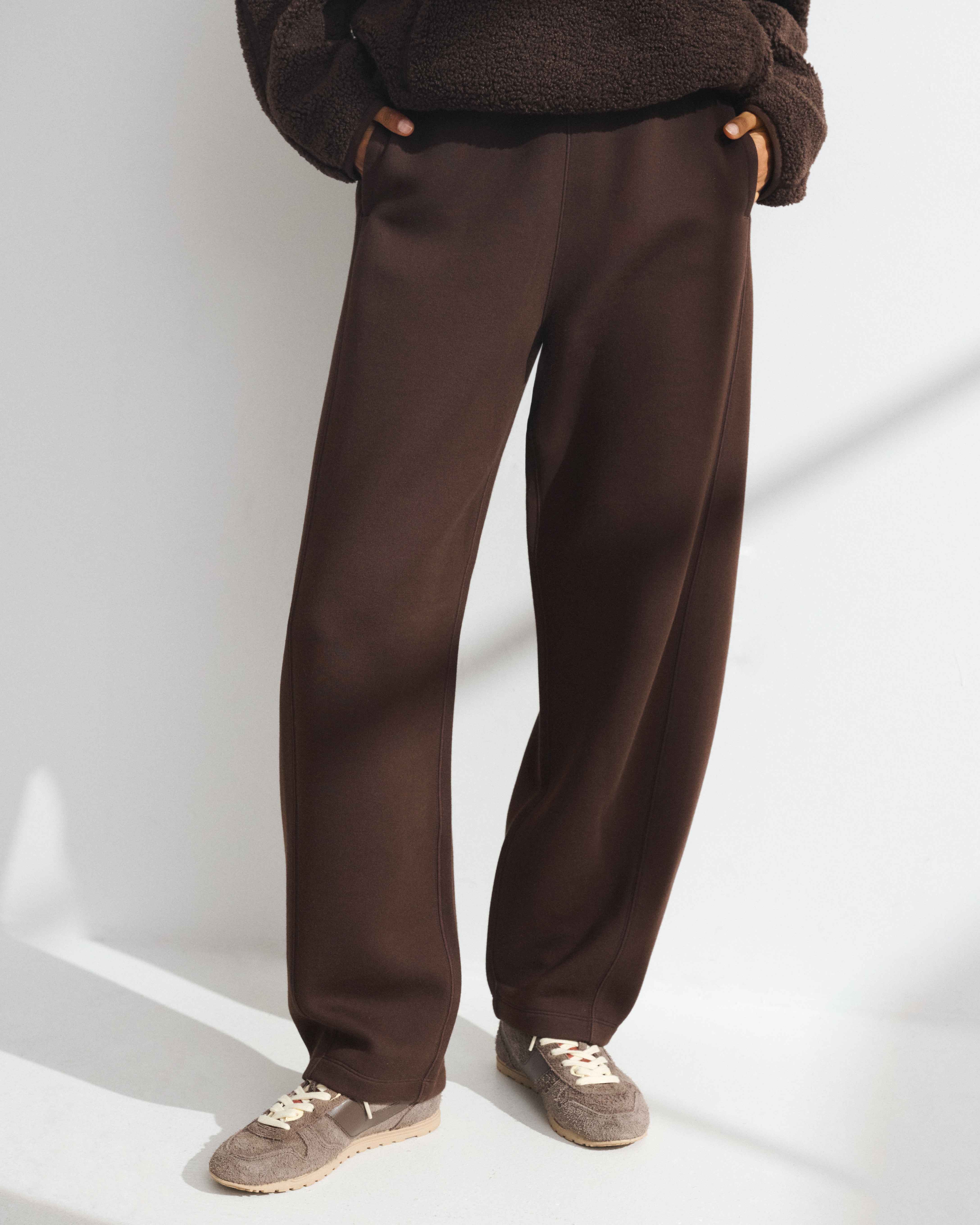 Женские брюки Abercrombie & Fitch YPB neoKNIT SOFT On The Go Barrel Leg Sweatpant — фото 3