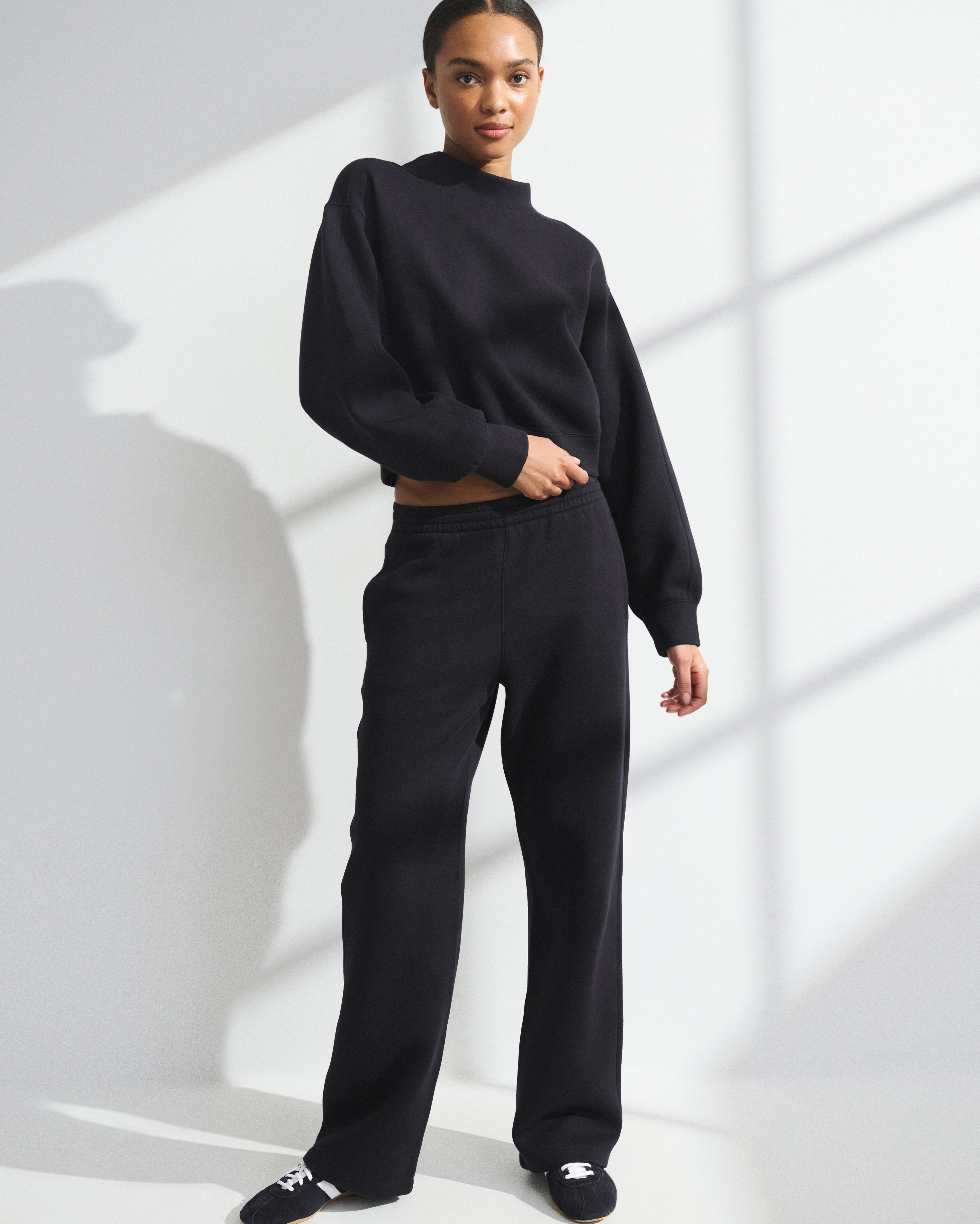 Женские брюки Abercrombie & Fitch YPB neoKNIT SOFT On The Go Straight Leg Pant — фото 2