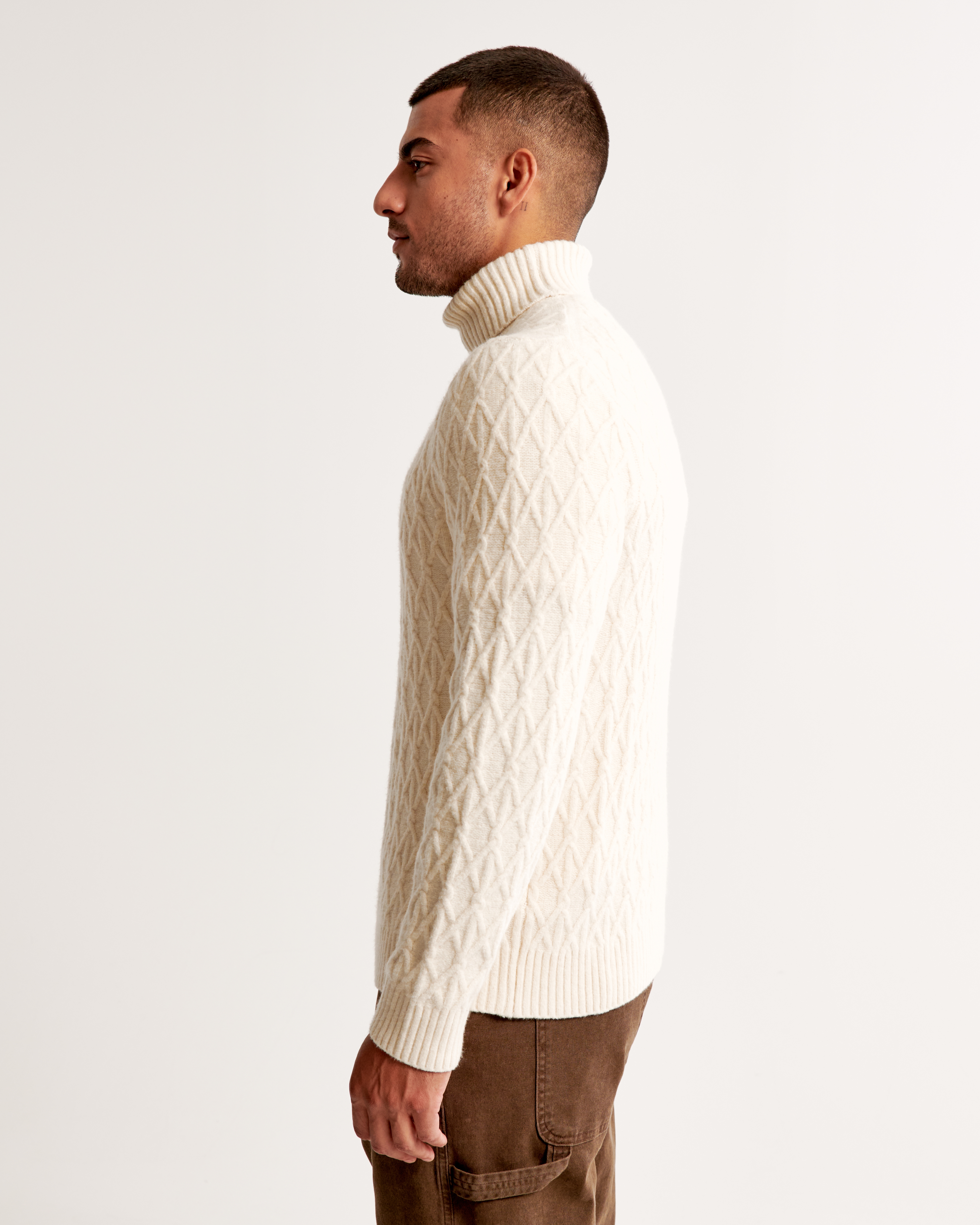 Cable mock hotsell neck sweater abercrombie