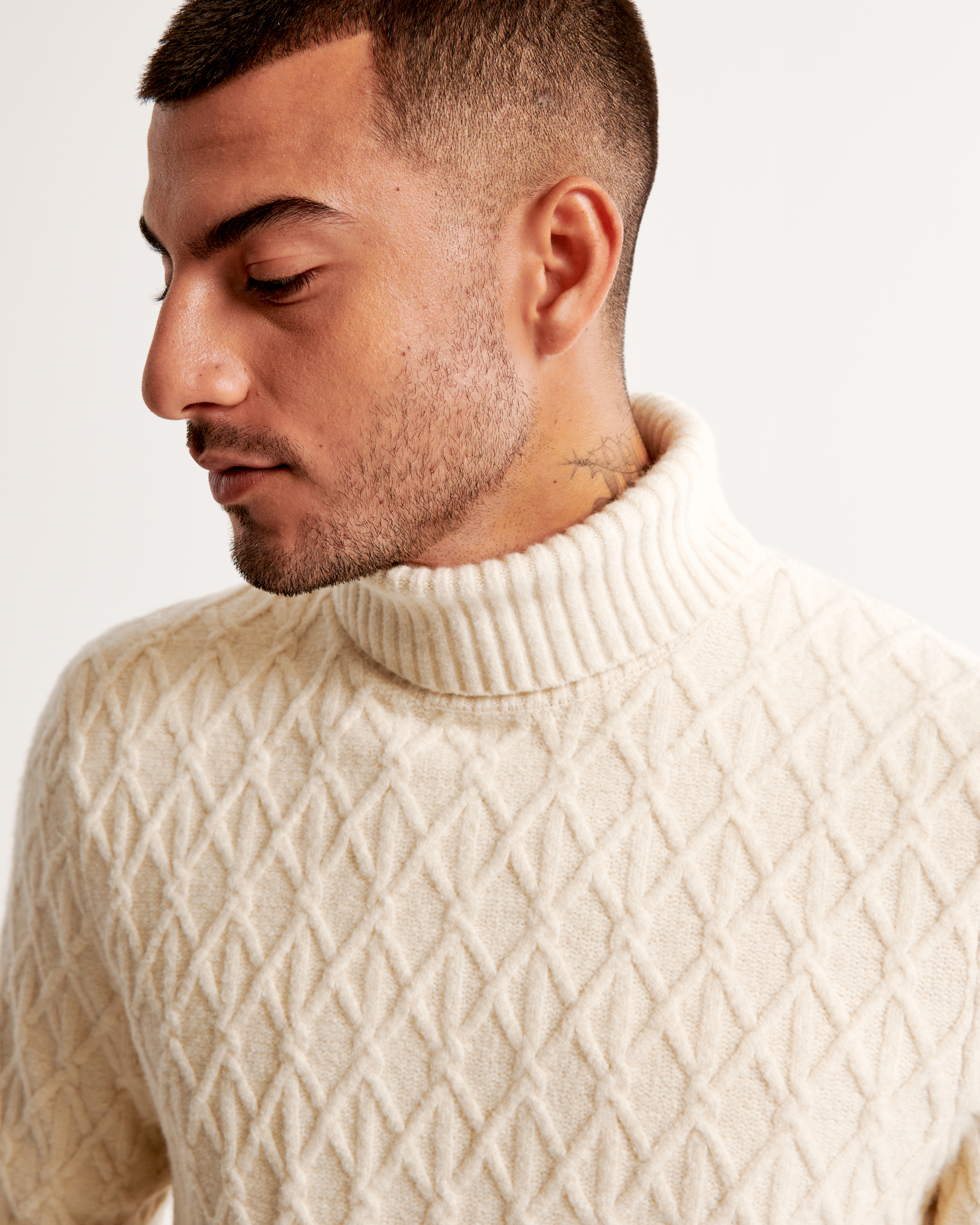 Knit turtleneck hotsell