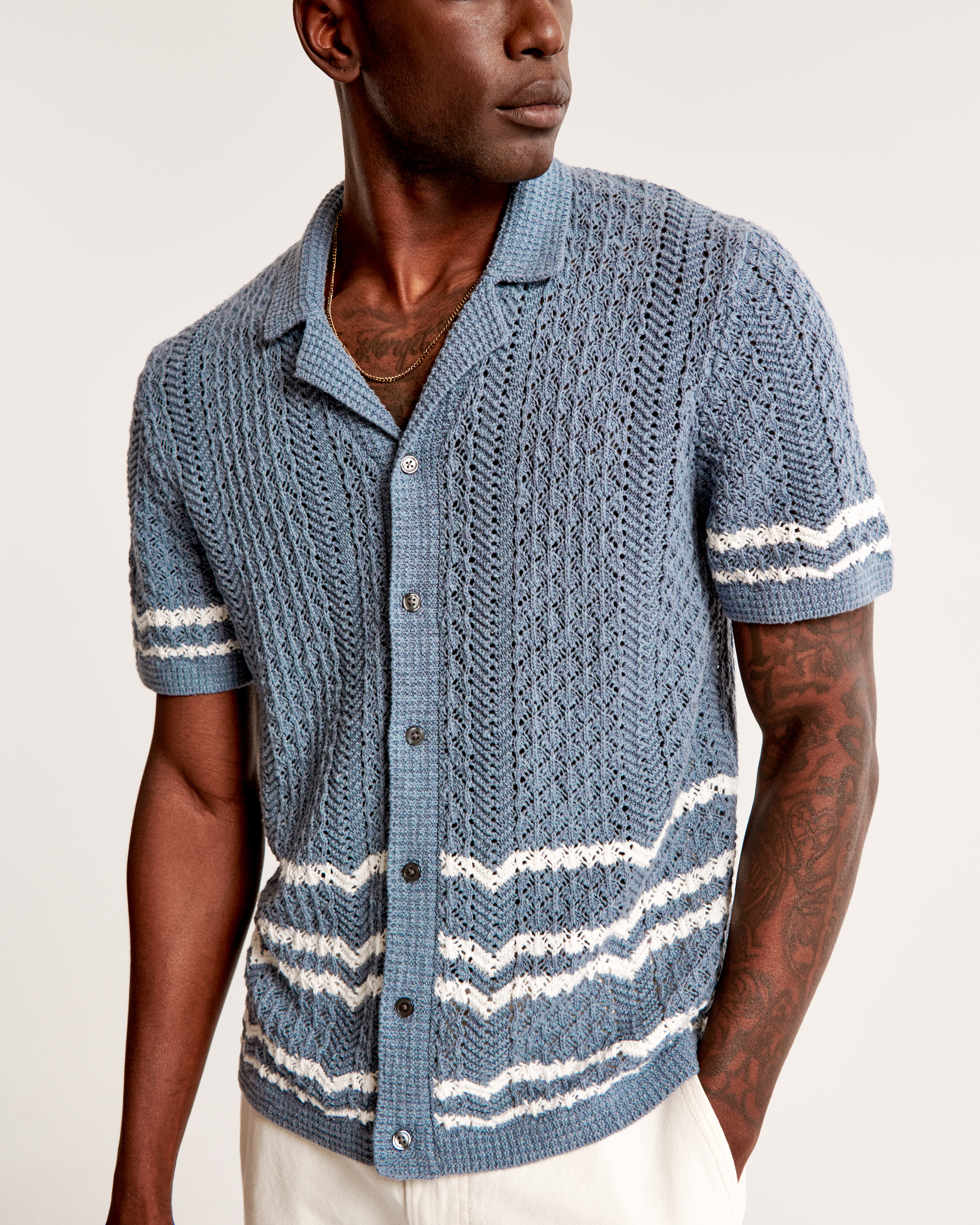 Мужские свитеры Abercrombie & Fitch Striped Crochet-Style Stitch Button-Through Sweater Polo — фото 2