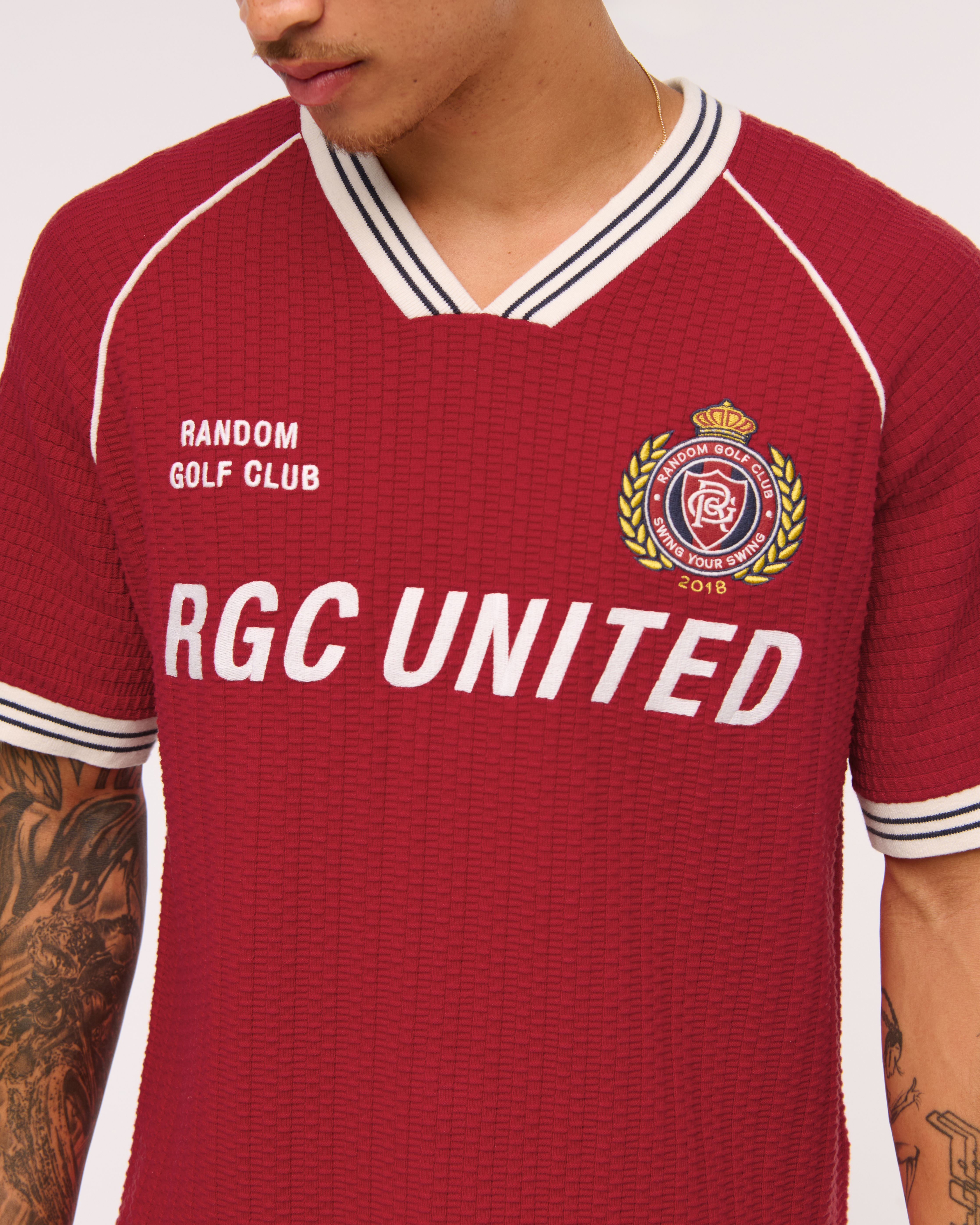 Мужские свитеры Abercrombie & Fitch Random Golf Club Soccer Jersey-Inspired Sweater — фото 3