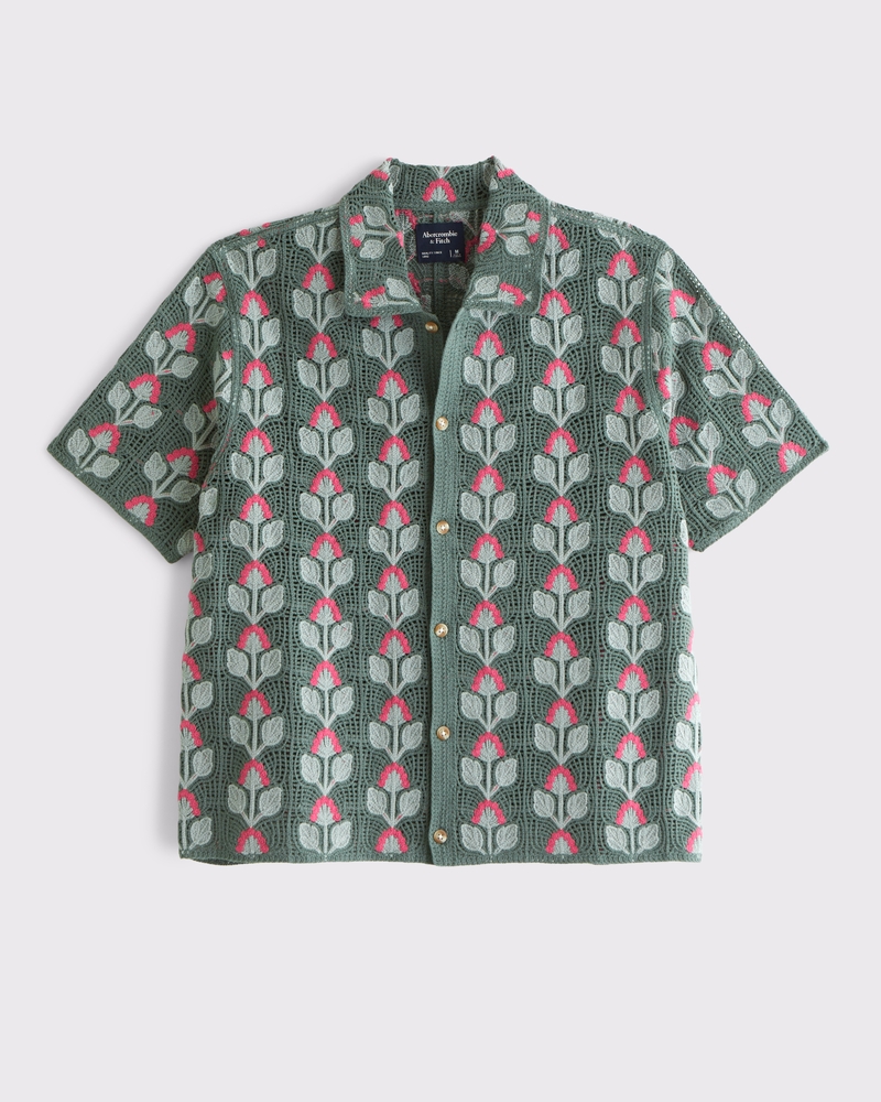 Polo estilo suéter abotonado y estilo croché floral