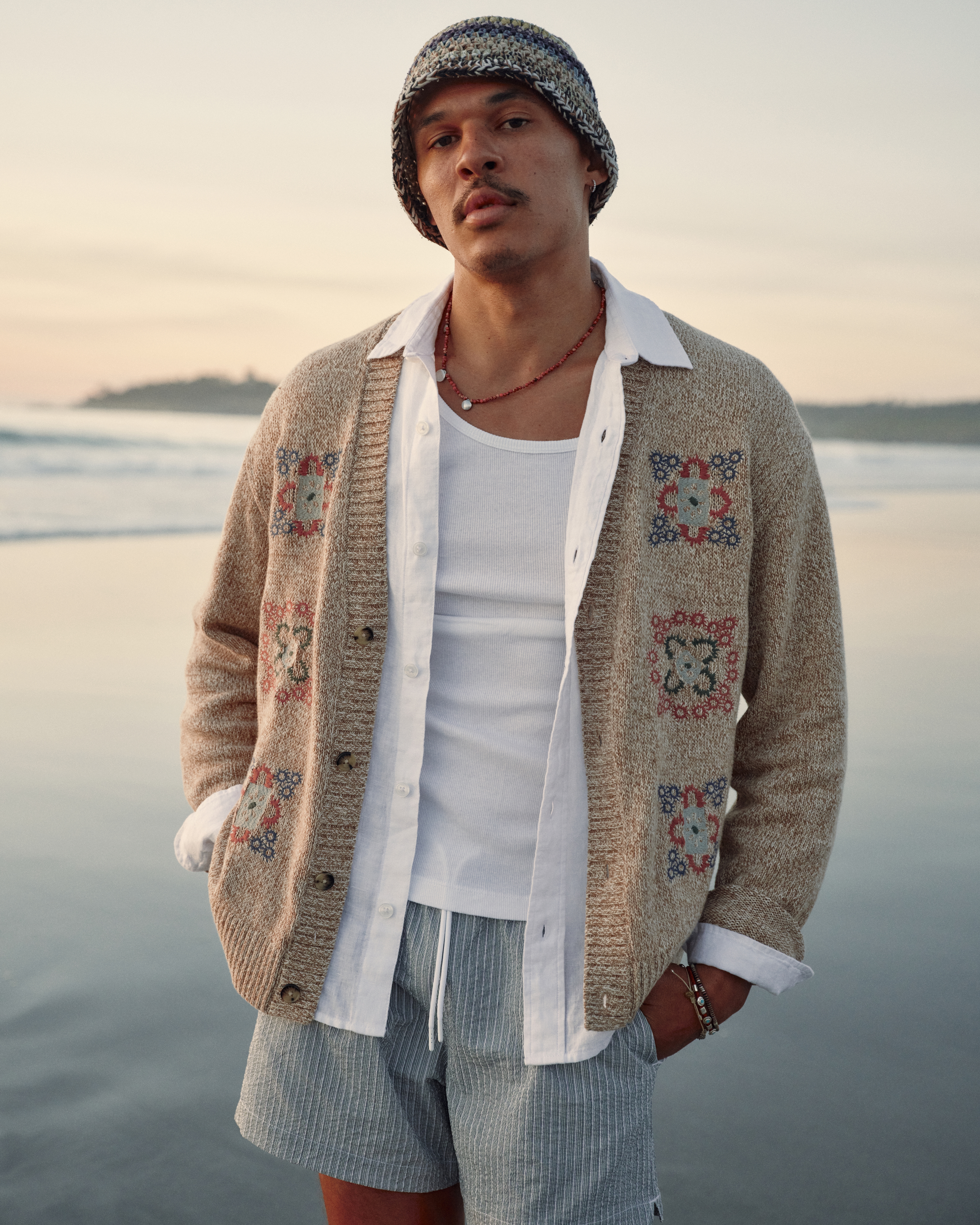 Мужские кардиганы Abercrombie & Fitch Floral Embroidered Cardigan — фото 2