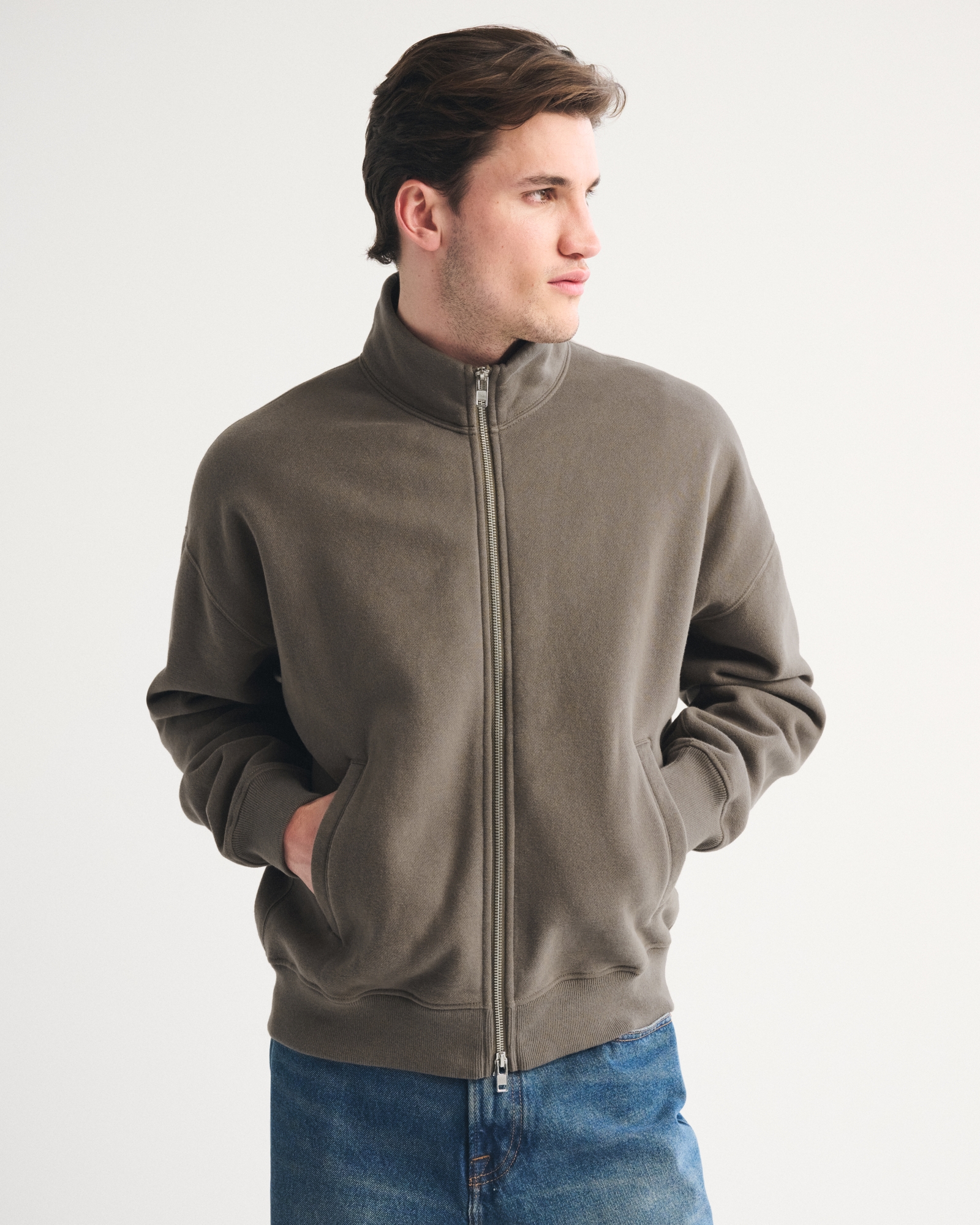 Essential Mockneck Full-Zip