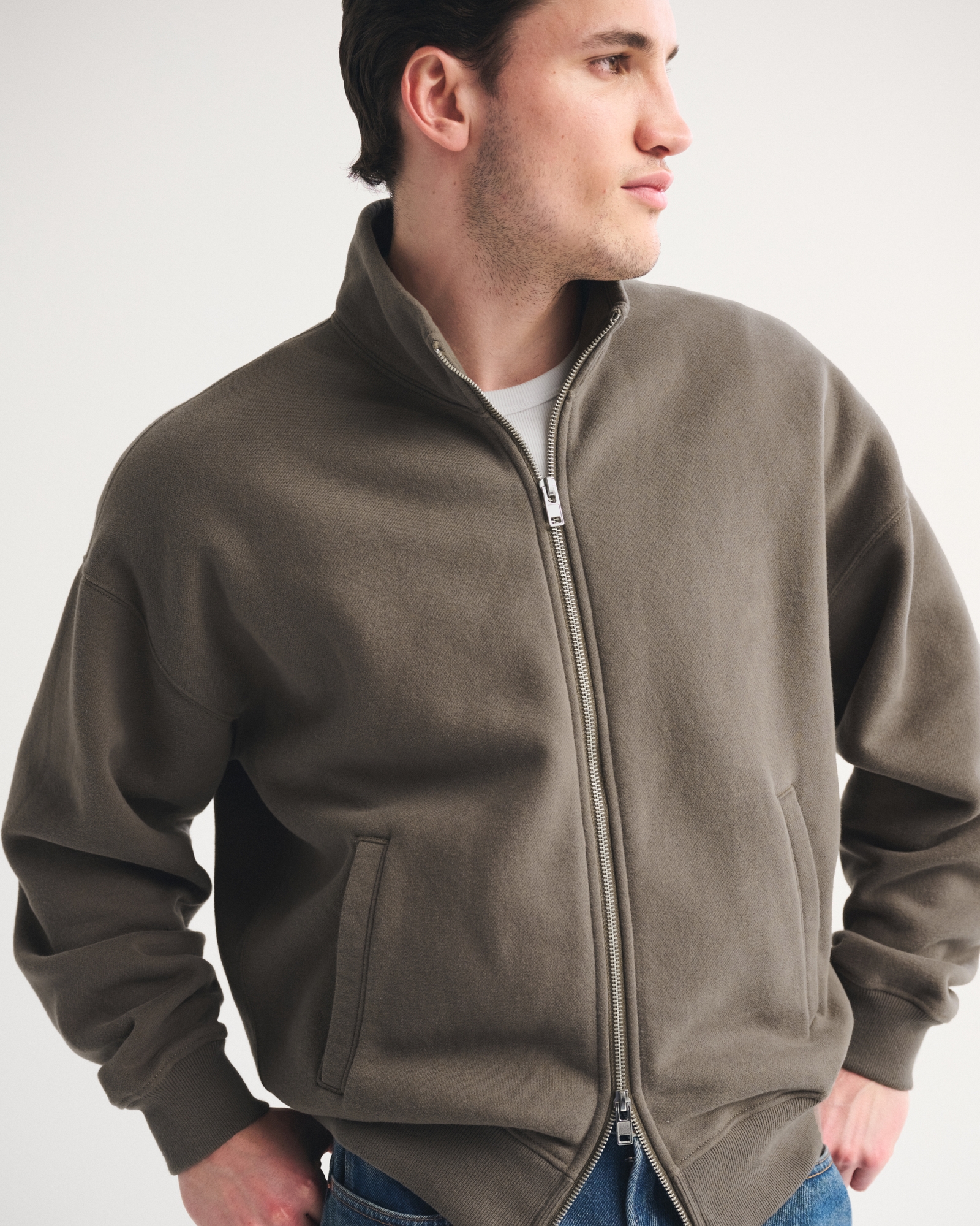 Essential Mockneck Full-Zip