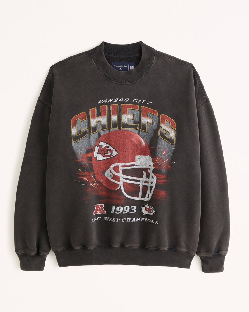 Men s Kansas City Chiefs Graphic Crew Sweatshirt Men s Tops Abercrombie