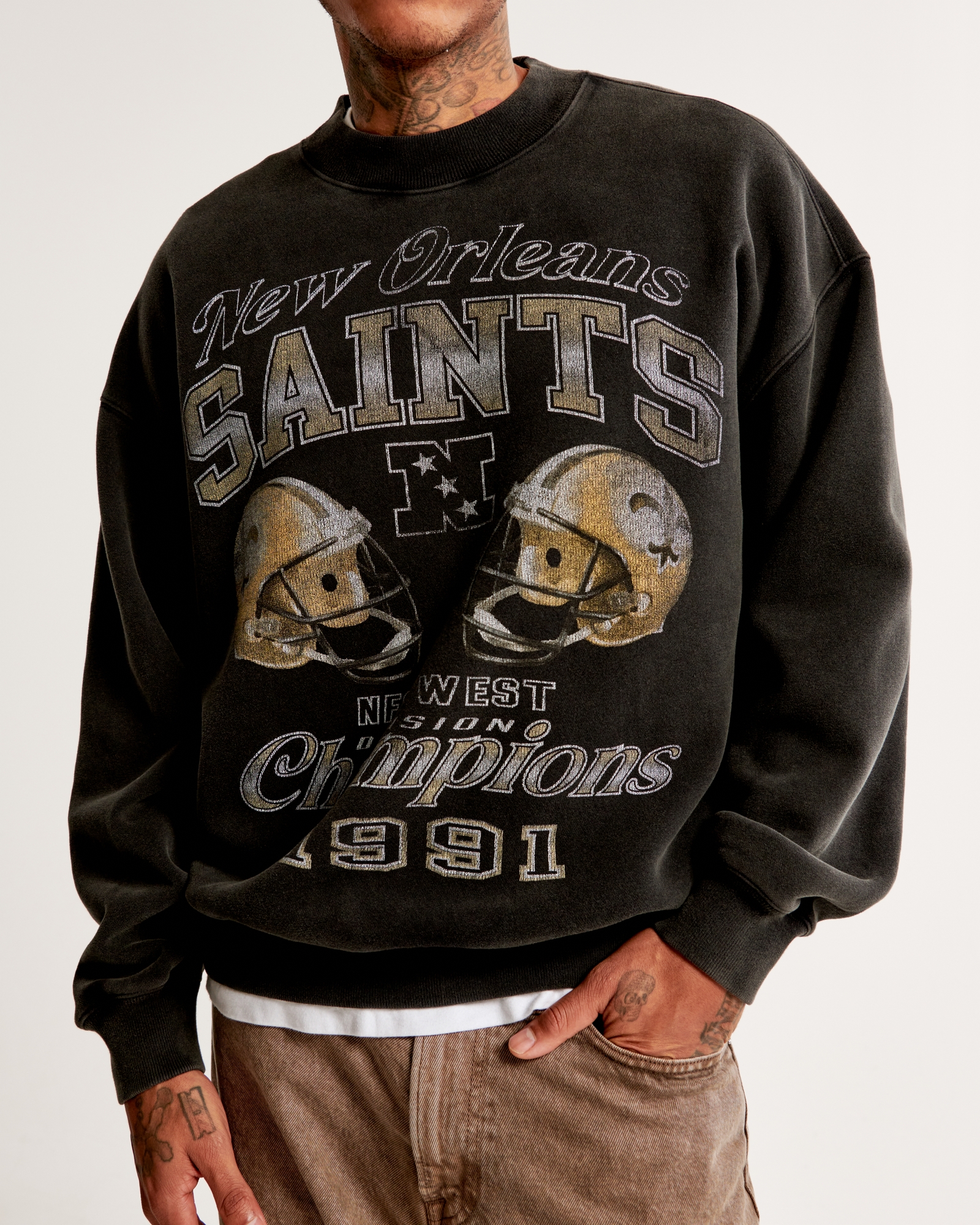 Vintage 90s New Orleans Saints NFL Football Crewneck Sweatshirt