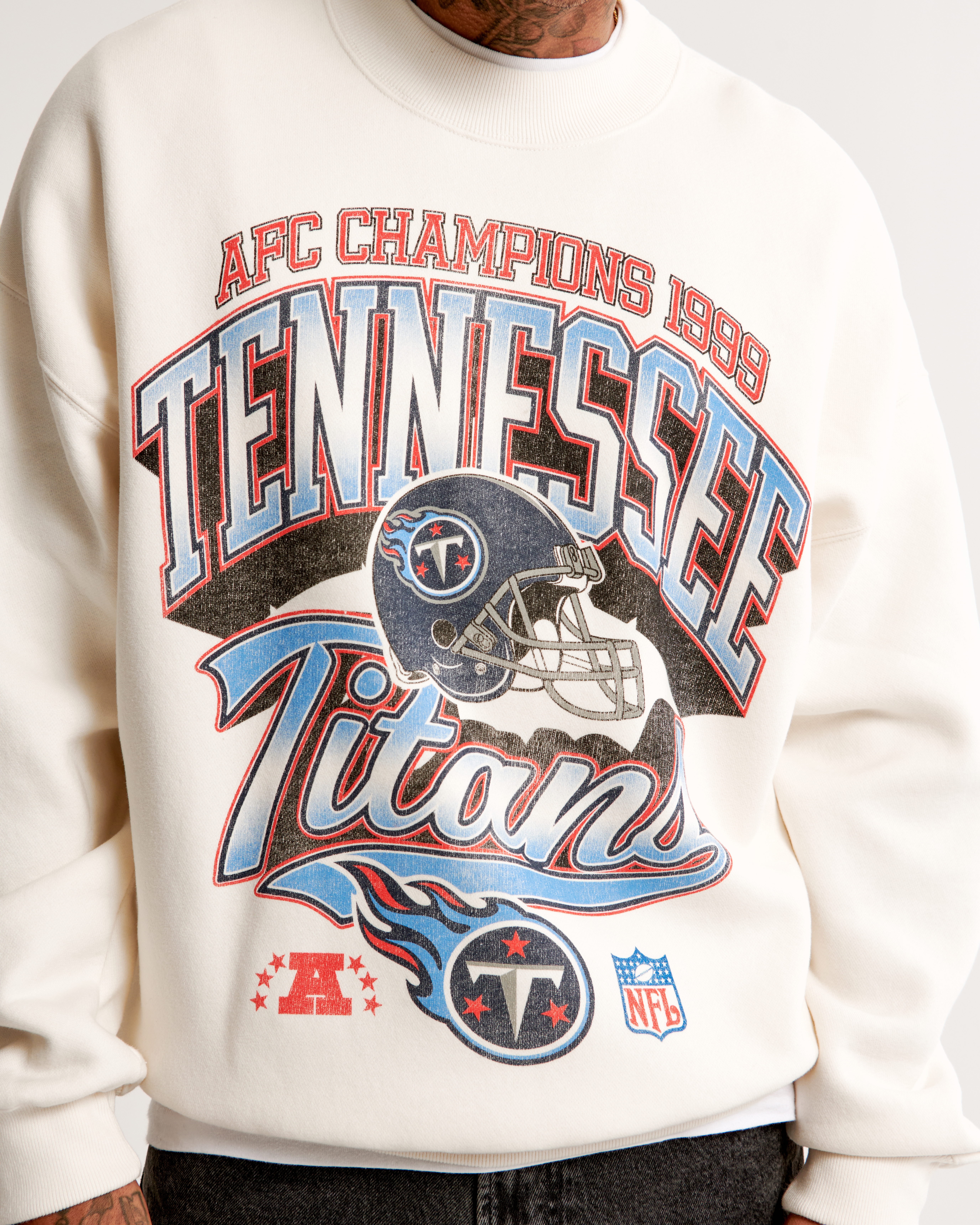 Tennessee Titans Graphic Crew Sweatshirt