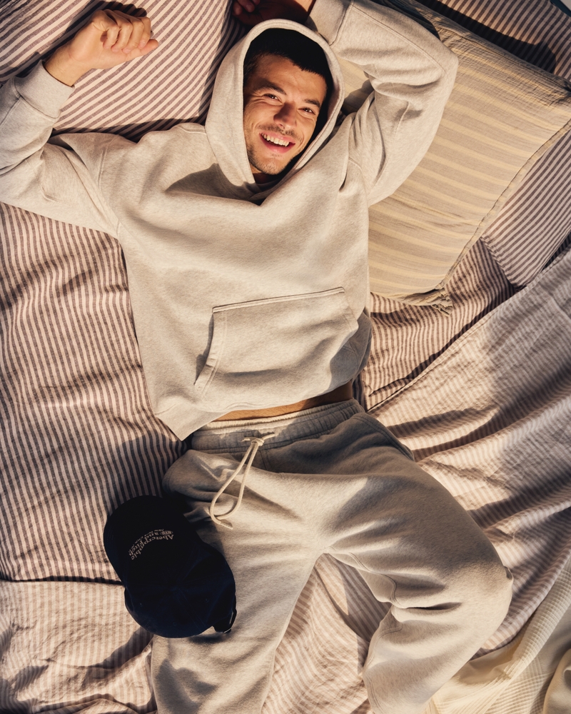 Essential Popover Hoodie