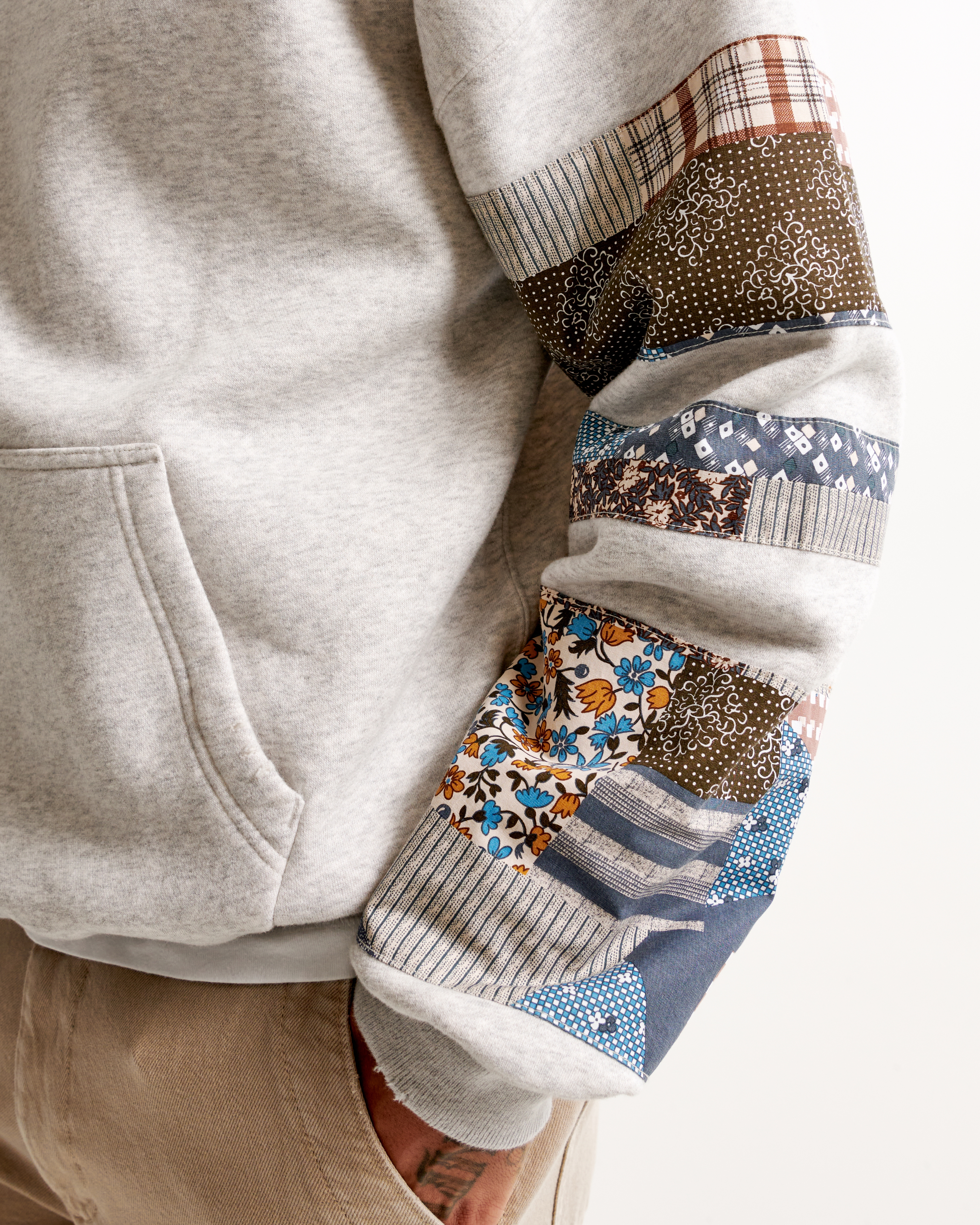 Men's Quilted Graphic Popover Hoodie | Men's New Arrivals