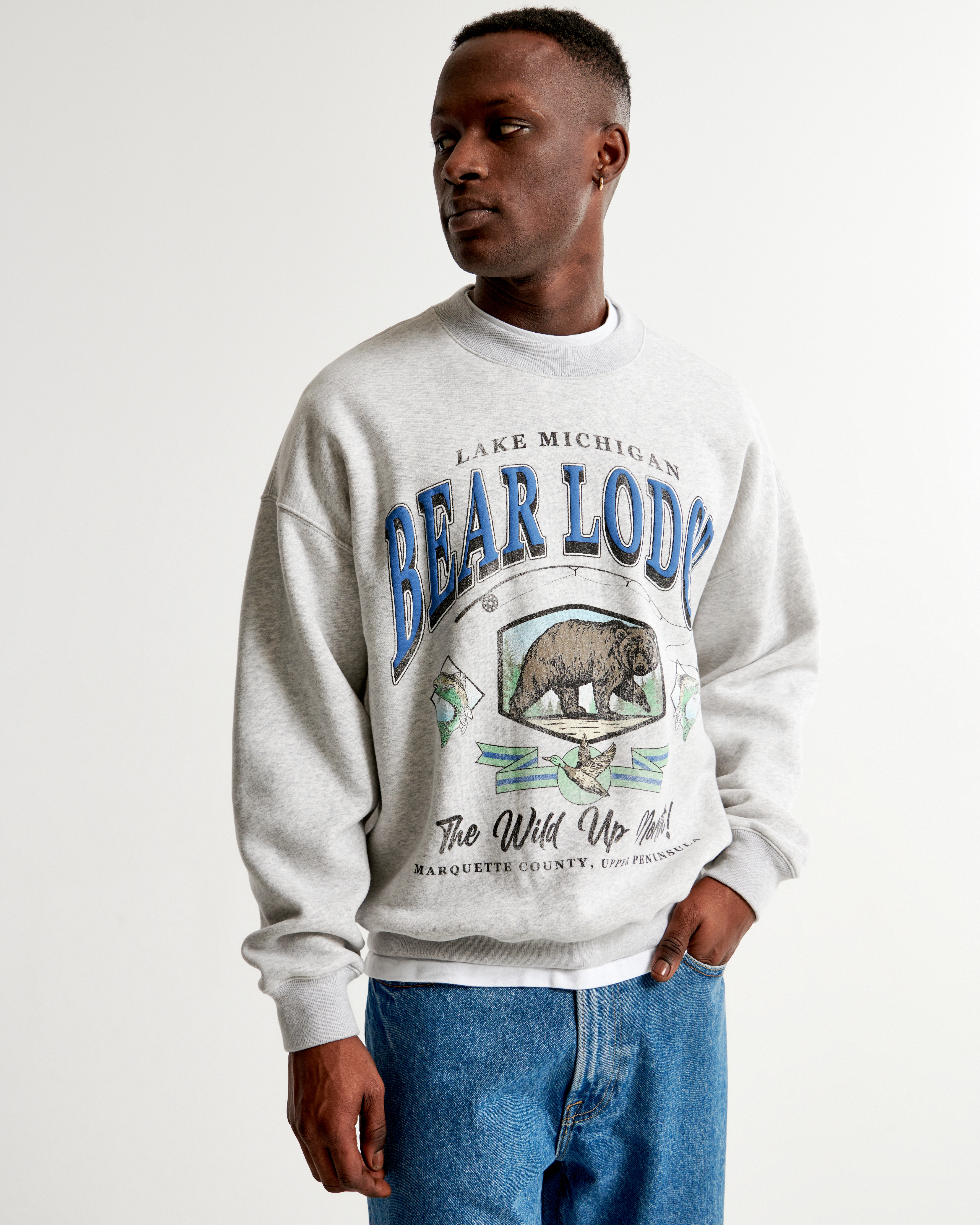 Men's Bear Lodge Graphic Crew Sweatshirt | Men's Tops