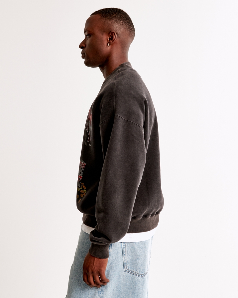 Tampa Bay Buccaneers Graphic Crew Sweatshirt