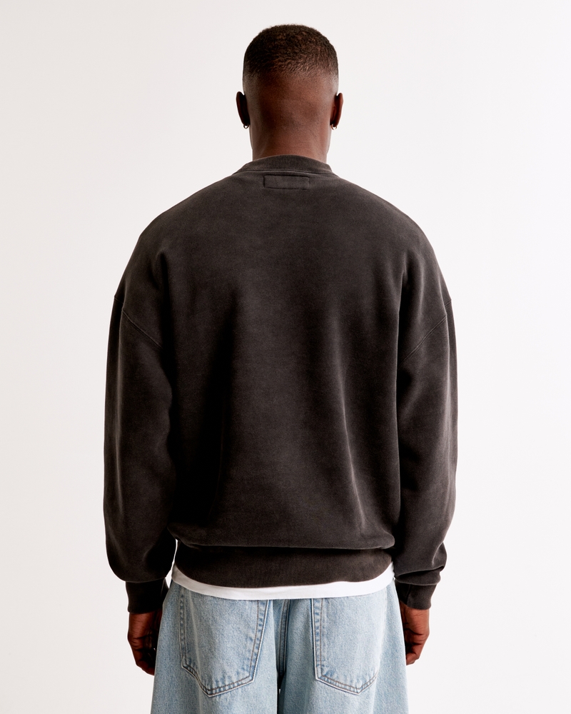 Tampa Bay Buccaneers Graphic Crew Sweatshirt