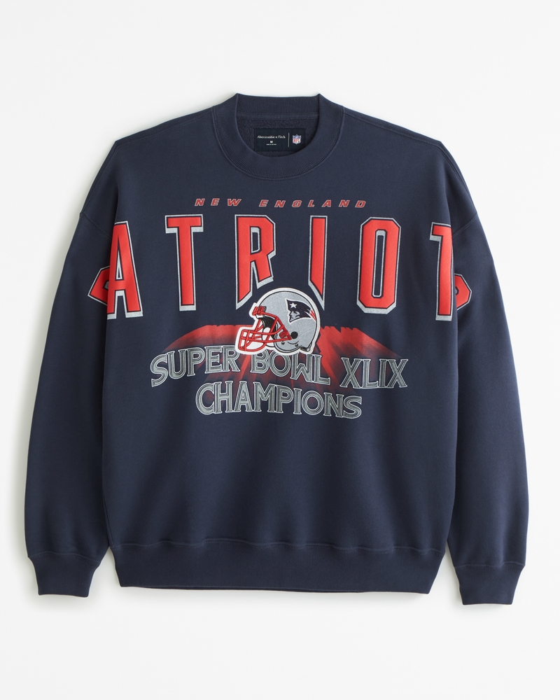 Men s New England Patriots Graphic Crew Sweatshirt Men s Tops Abercrombie